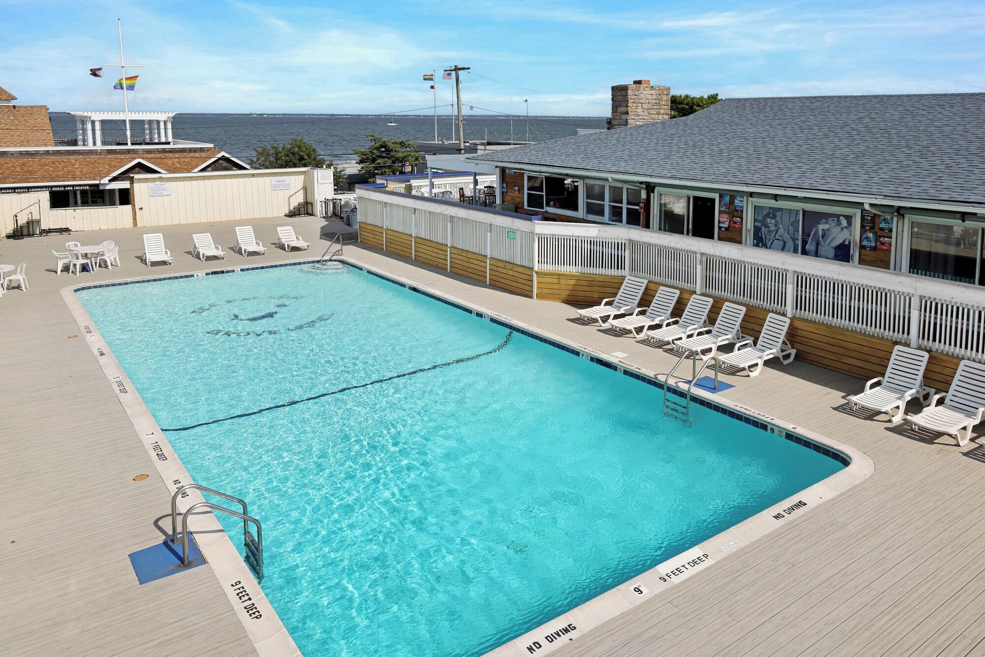 Vista Piscina Grove Hotel