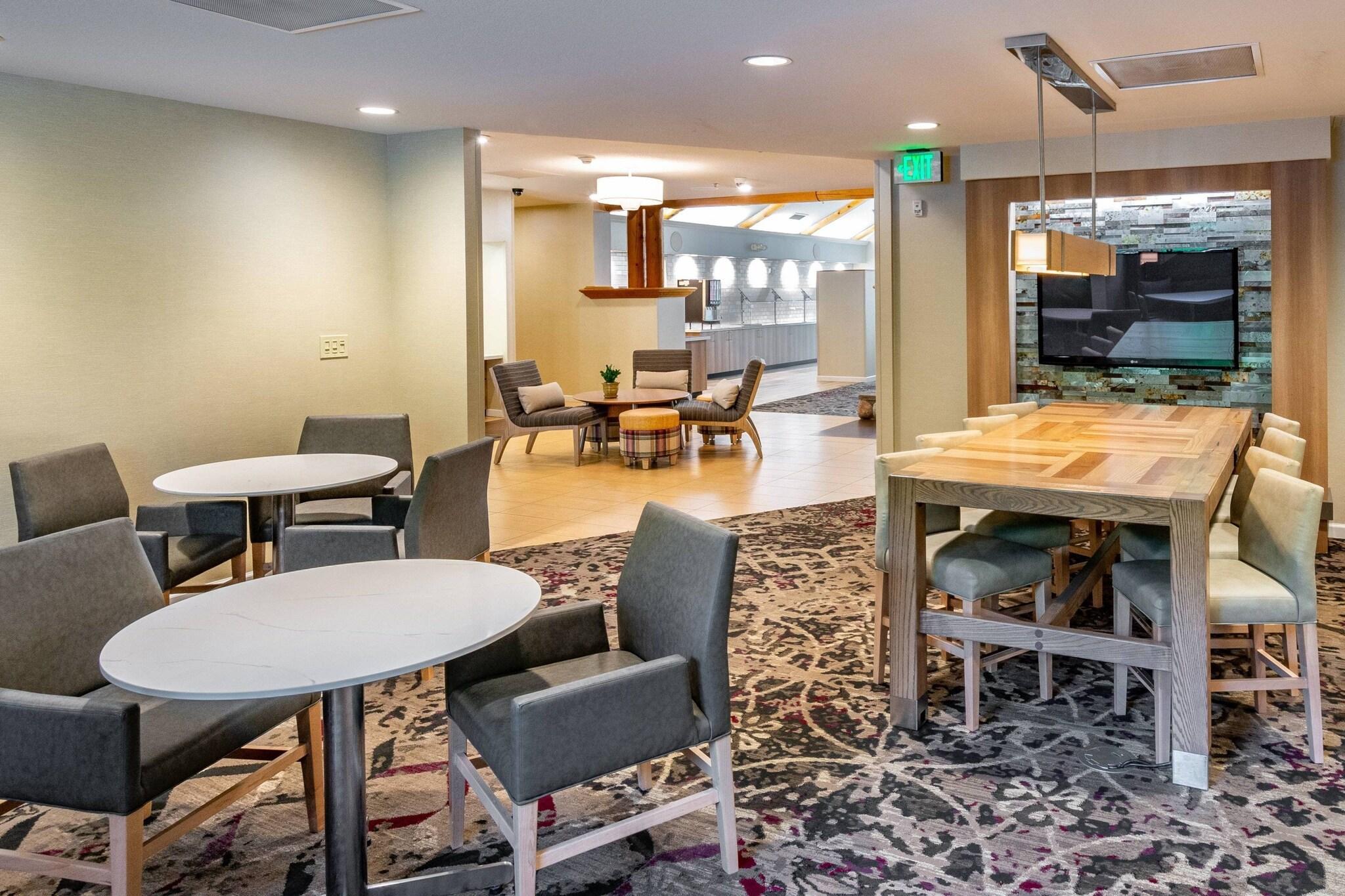 Vista Lobby Residence Inn by Marriott Anchorage Midtown