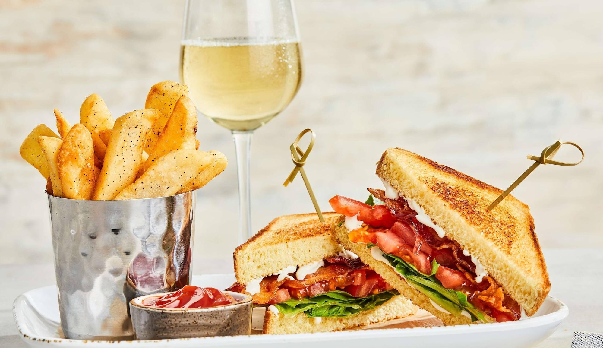 Restaurant Courtyard by Marriott Columbia Missouri