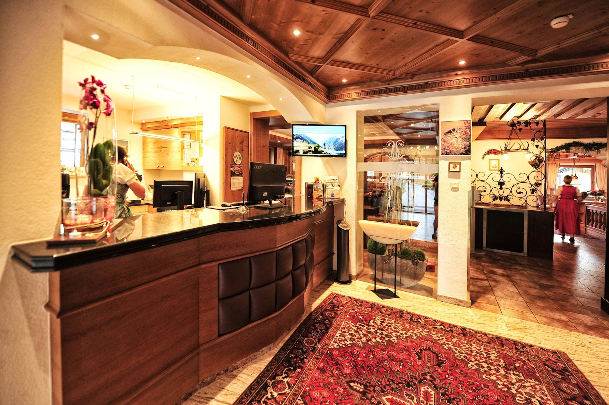 Vista Lobby Hotel Theresia