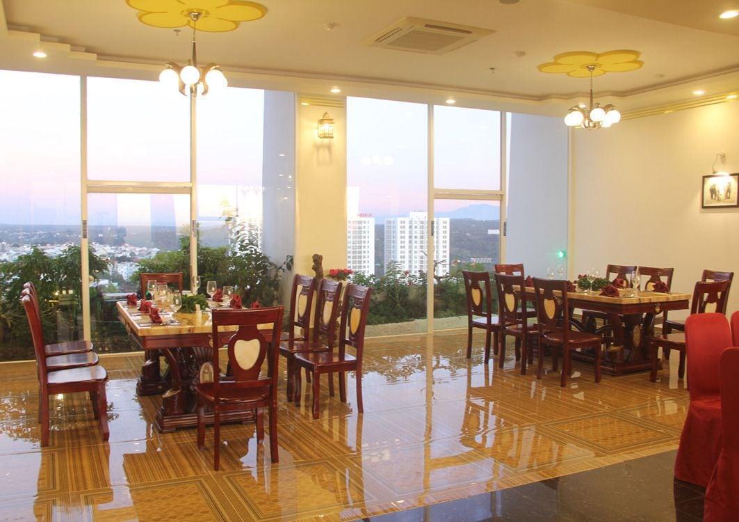 Restaurant Saigon Ban Me Hotel