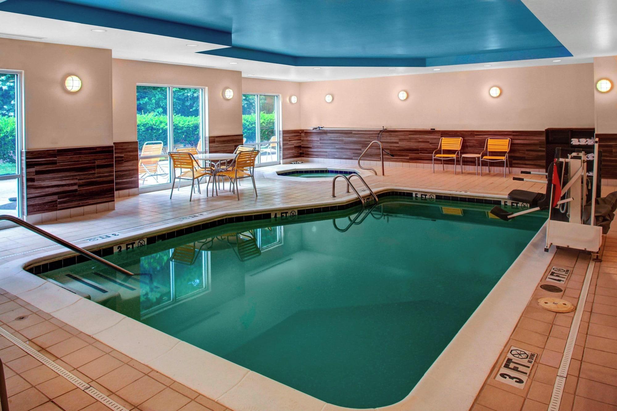 Vista Piscina Fairfield Inn & Suites by Marriott - Emporia