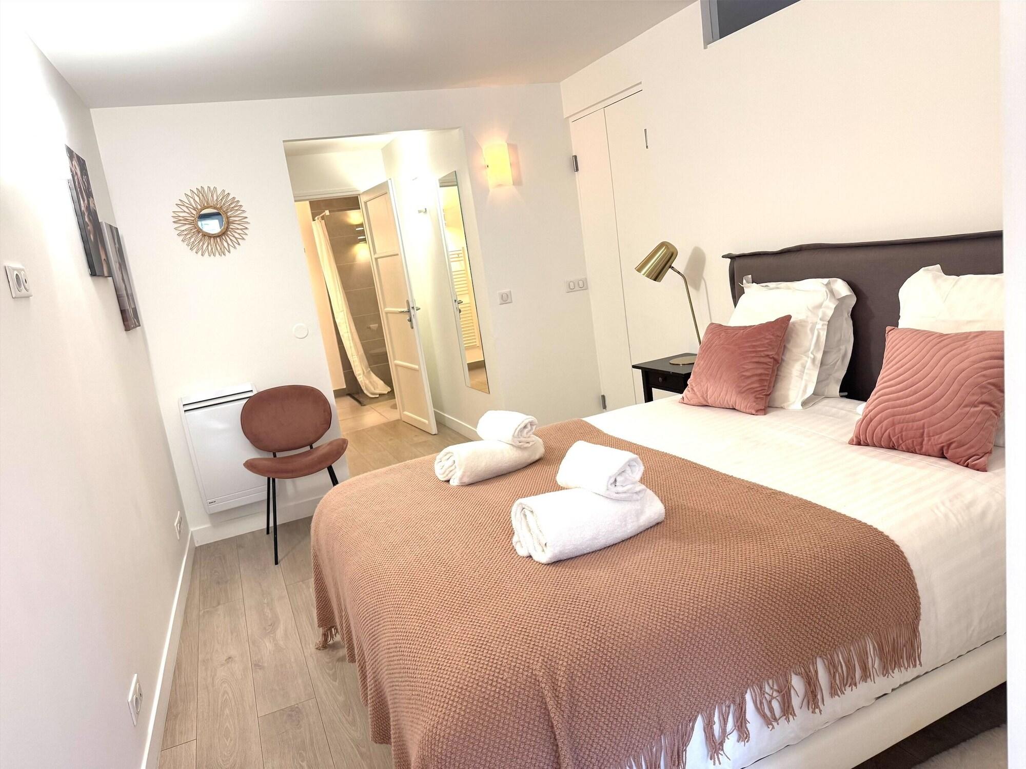 Varios Le Logis Versaillais