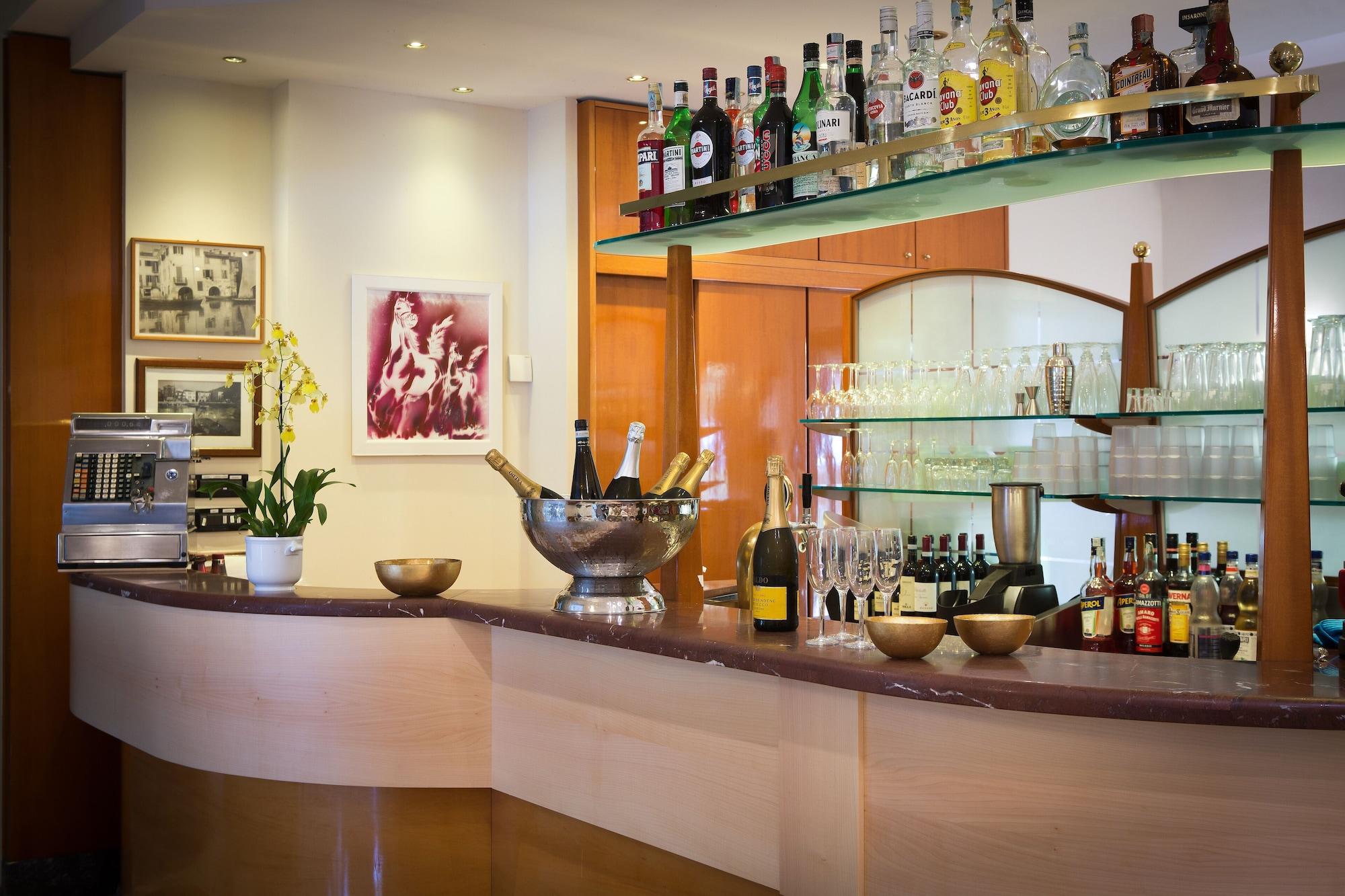 Bar/Salón Hotel Campagnola