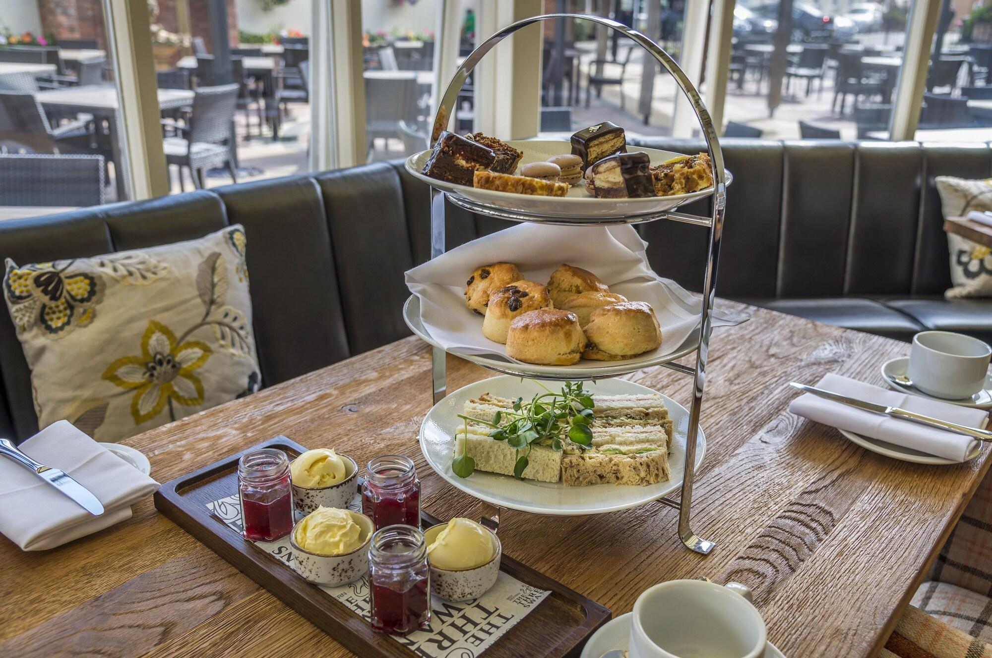 Restaurant The Three Swans Hotel, Market Harborough, Leicestershire