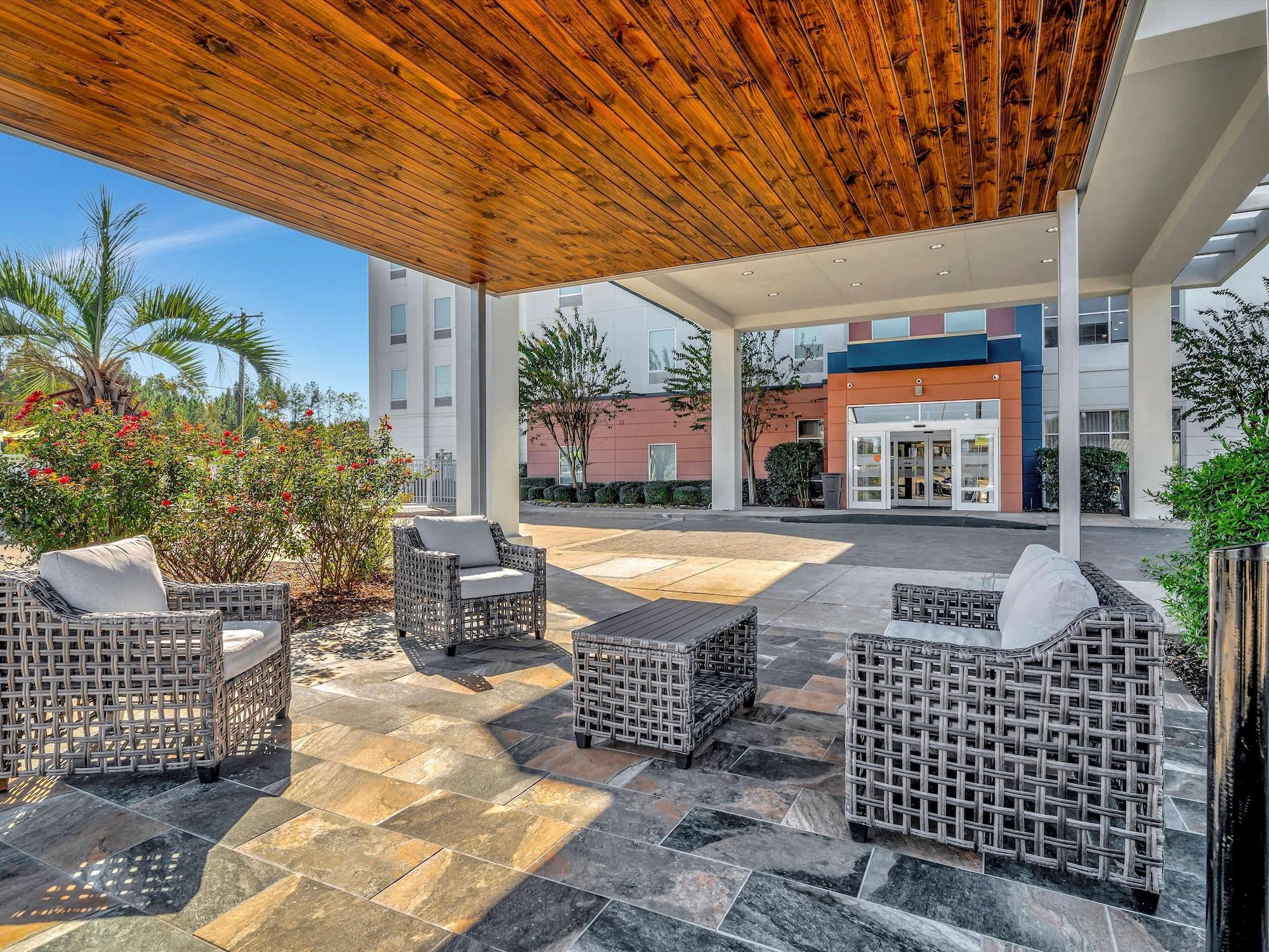 Vista Exterior Hampton Inn & Suites Lufkin, TX