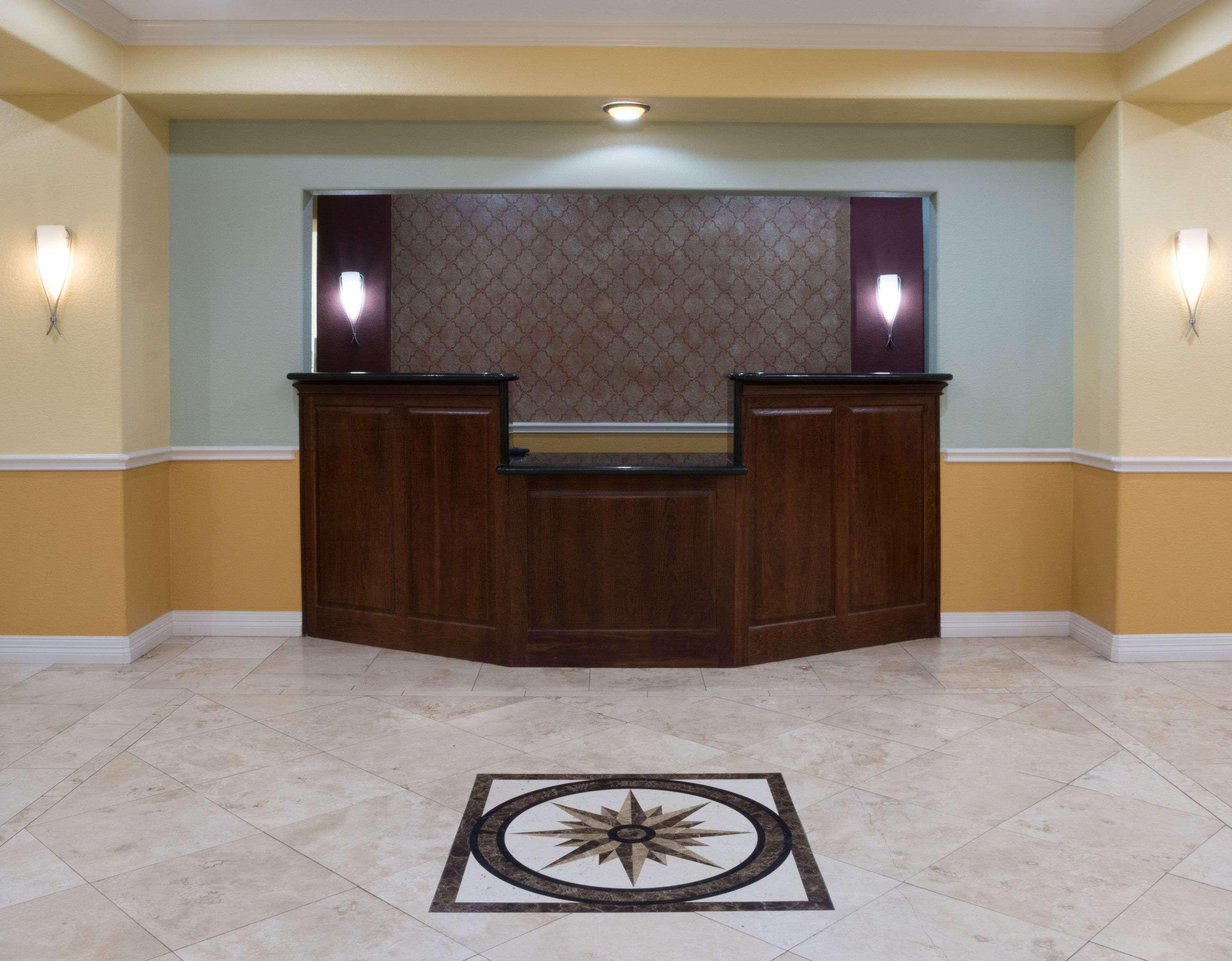 Vista Lobby Super 8 by Wyndham Rosenberg TX