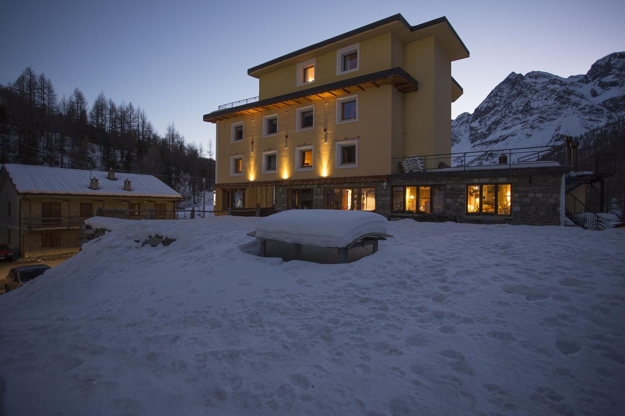 Varios Apartments Suites LAC BLEU