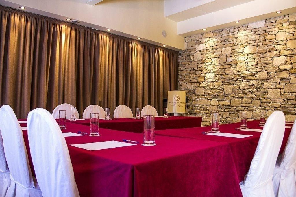 Sala de Reuniones The Library Hotel Wellness Retreat