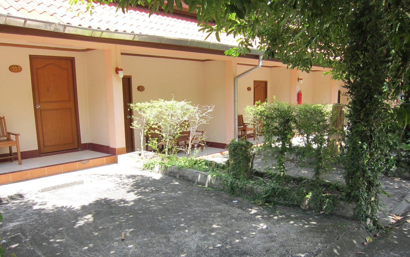 Vista Exterior Oasis Resort