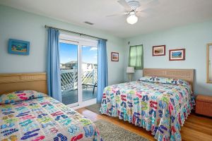 Alquiler Vacacional - Second Row, 4 Bedroom/3 Bath Home w/ Private Pool and Dock. Sleeps 10