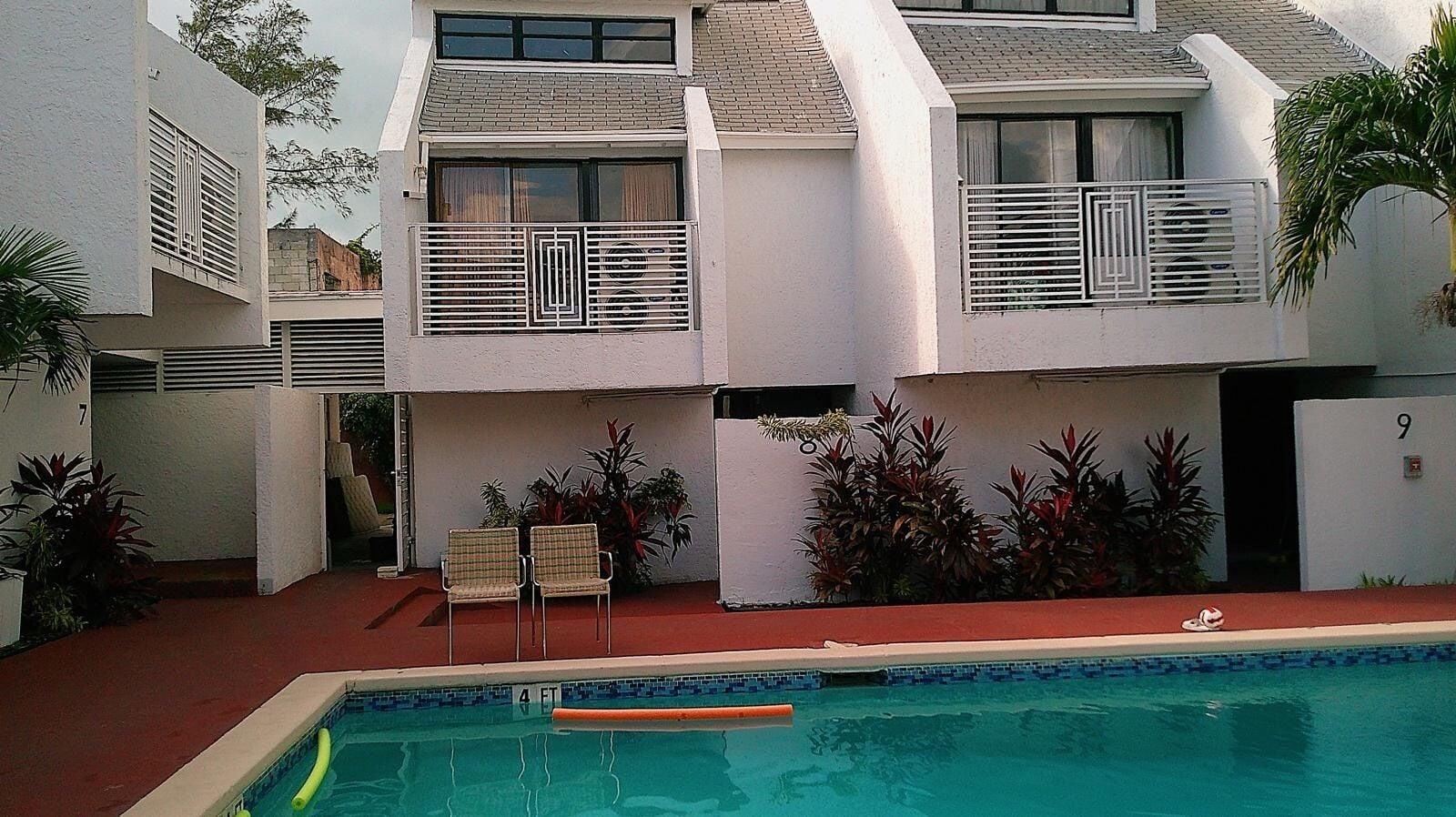 Vista Piscina The Island Garden Hotel