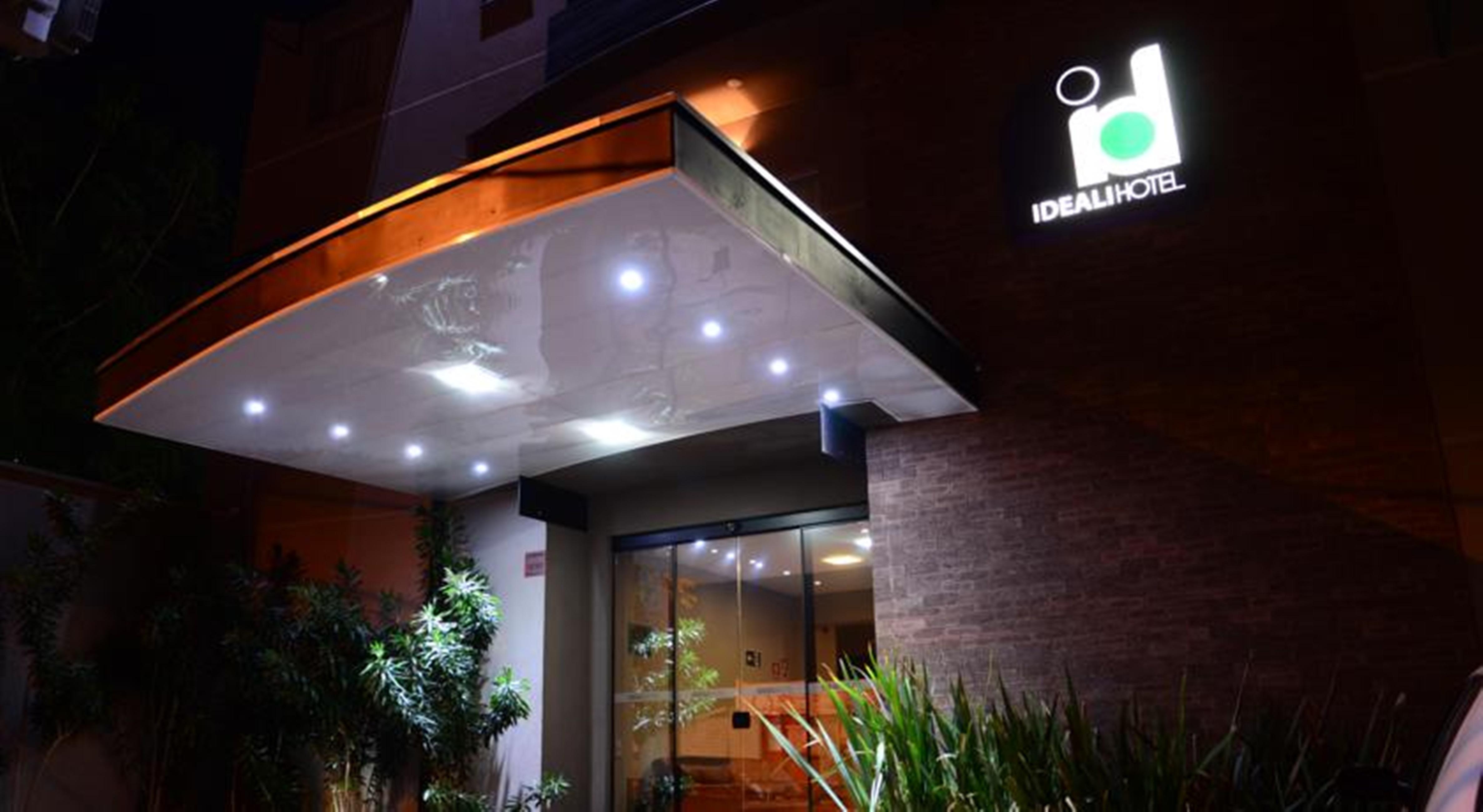 Varios Ideali Hotel