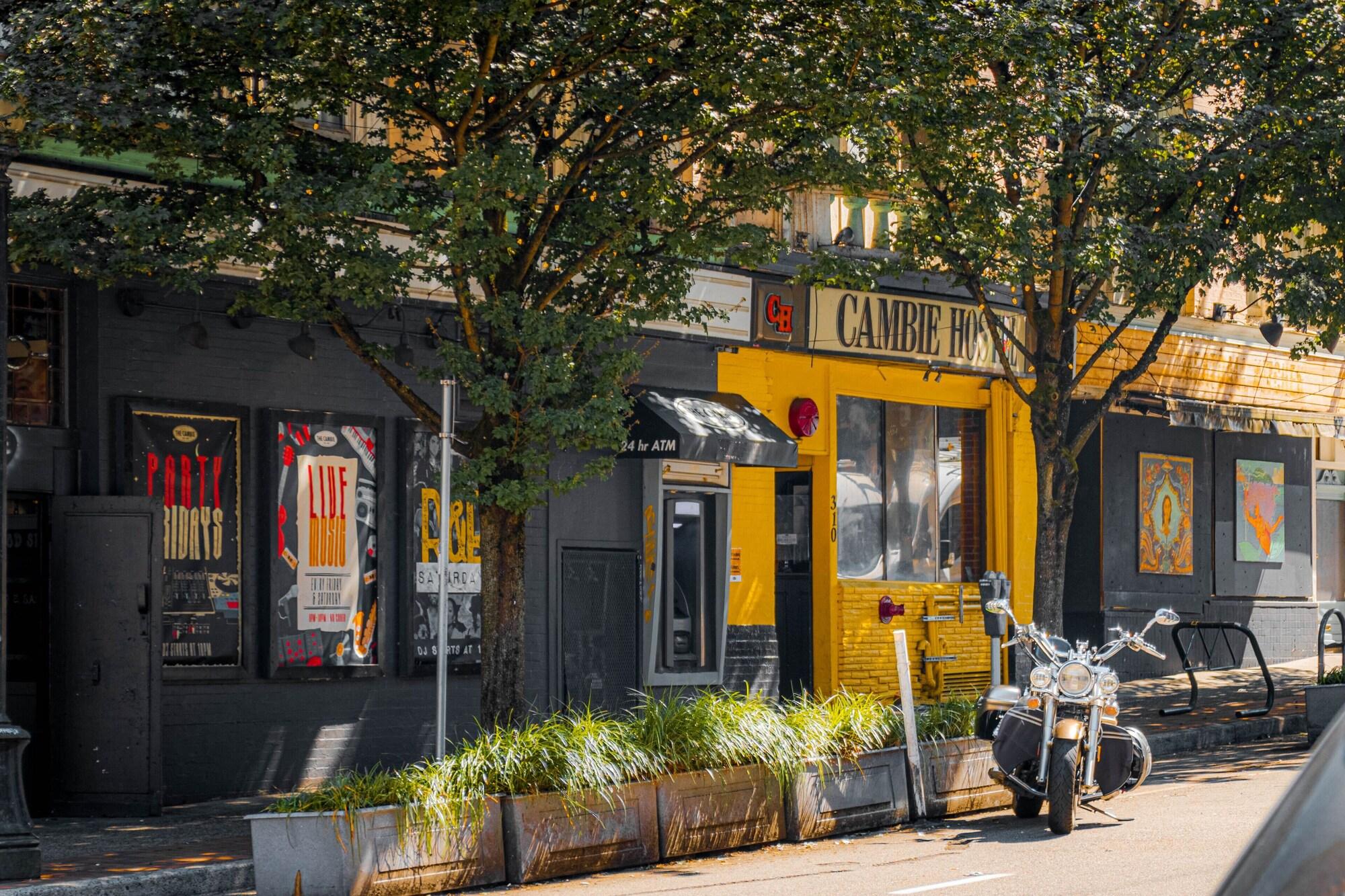 Varios Cambie Hostel Gastown