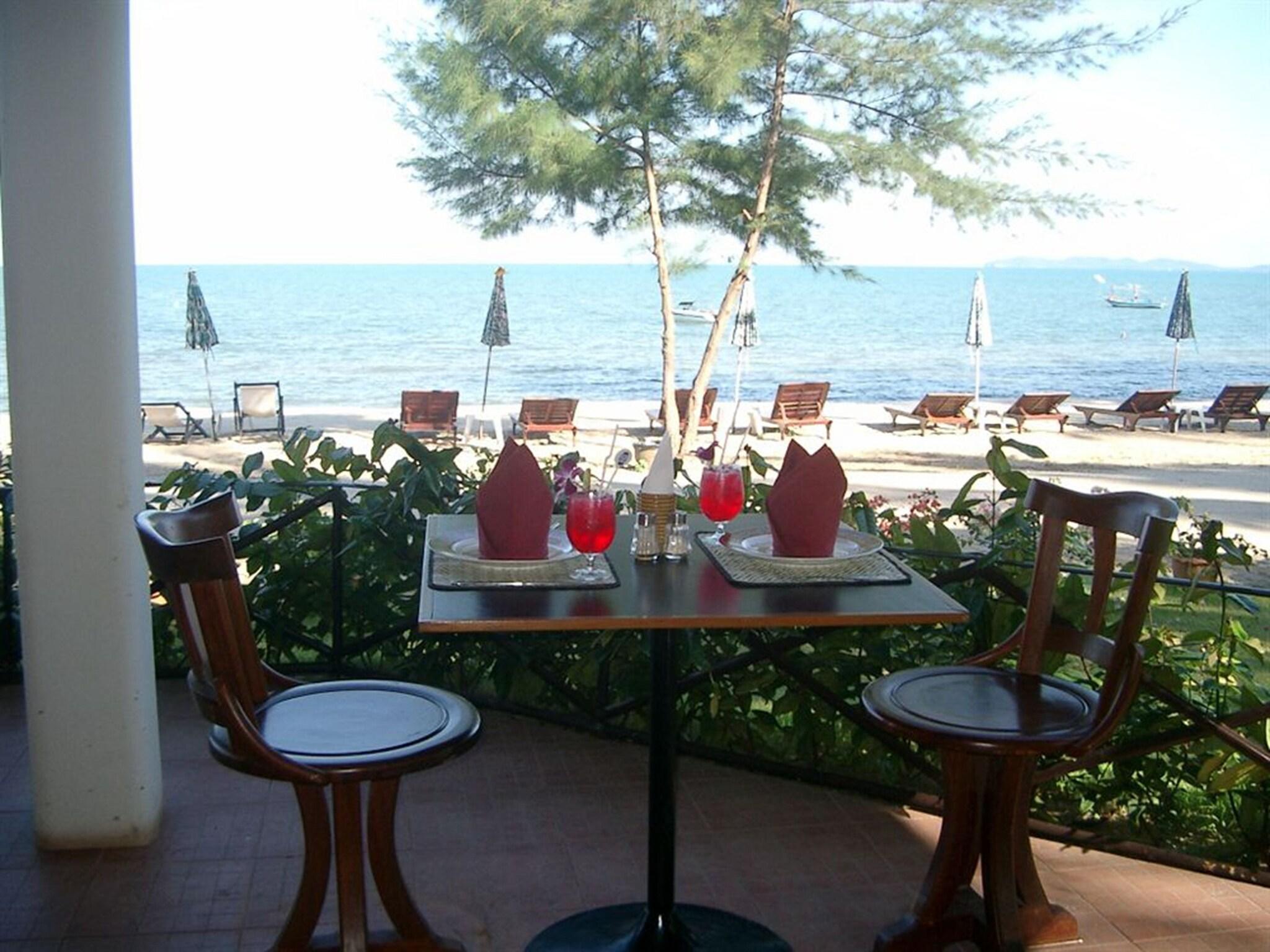 Restaurant Coral Hotel Bangsaphan