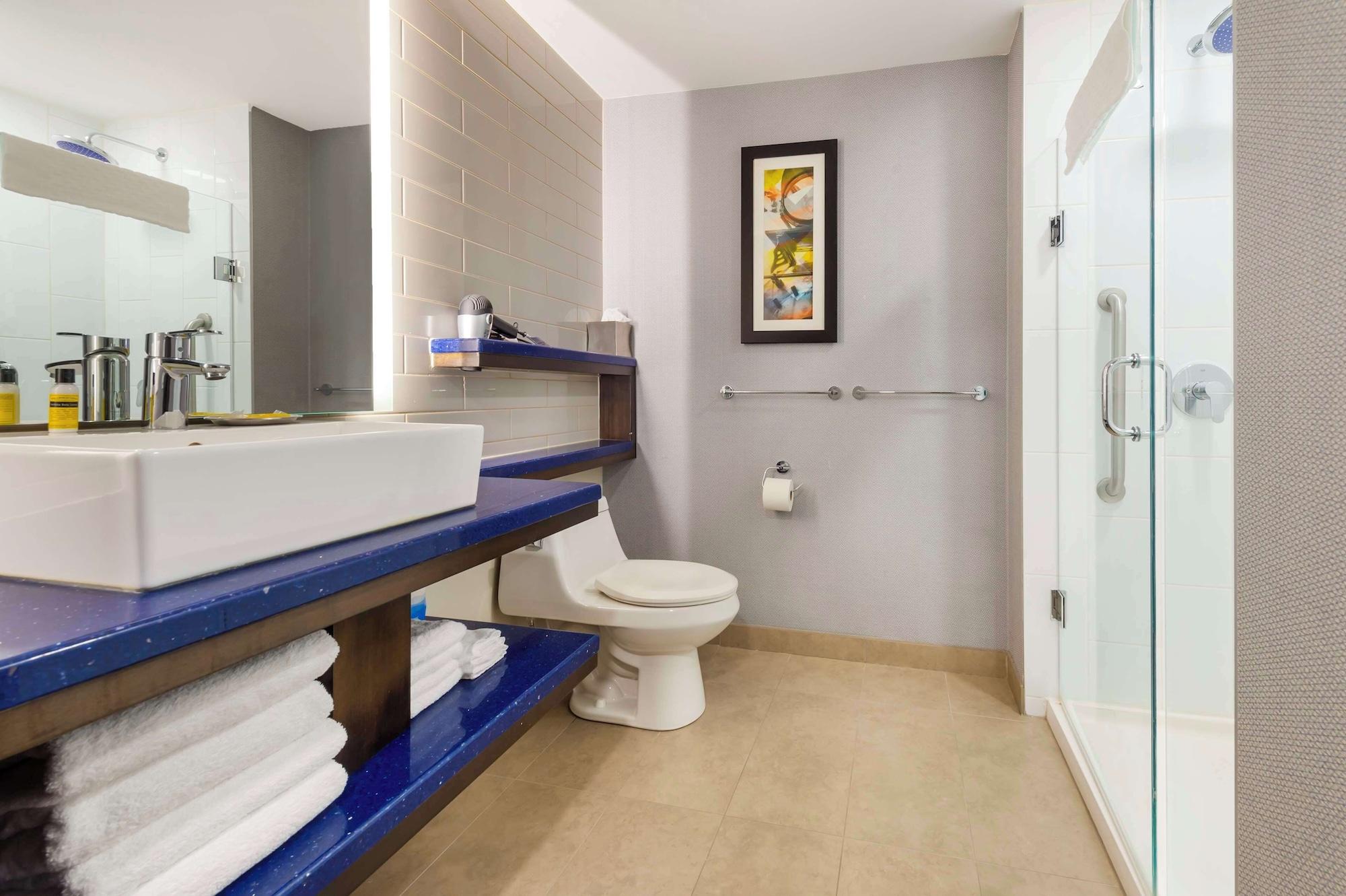 Equipamiento de Habitación GLō Best Western Kanata Ottawa West
