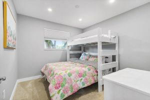 Alquiler Vacacional - Modern Coastal Home with brand NEW HEATED private saltwater pool!!!