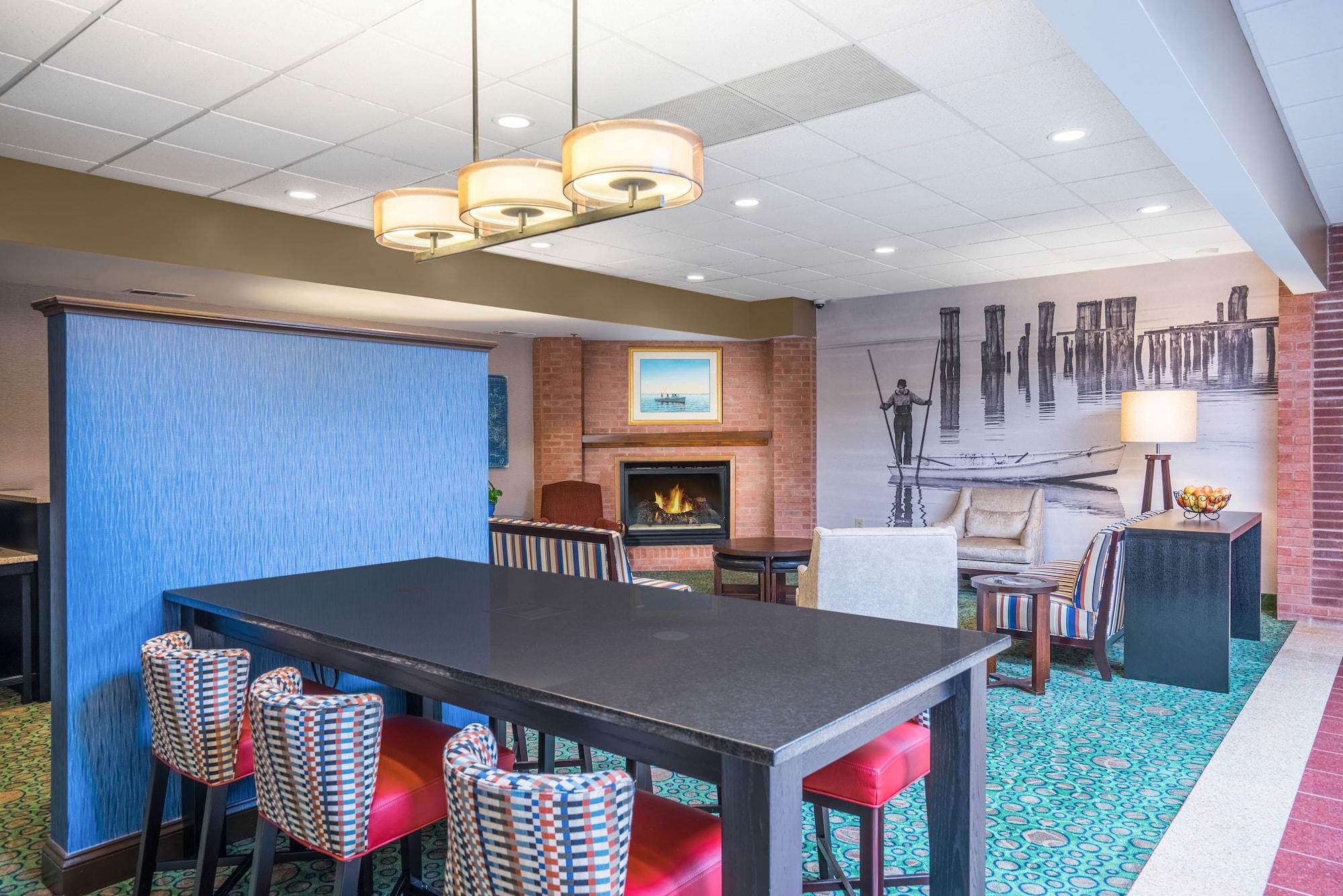 Vista Lobby Holiday Inn Express Cambridge by IHG