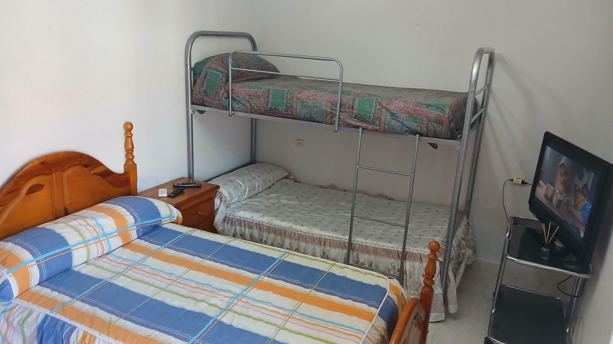 Varios Room-double Bunk Room Toledo