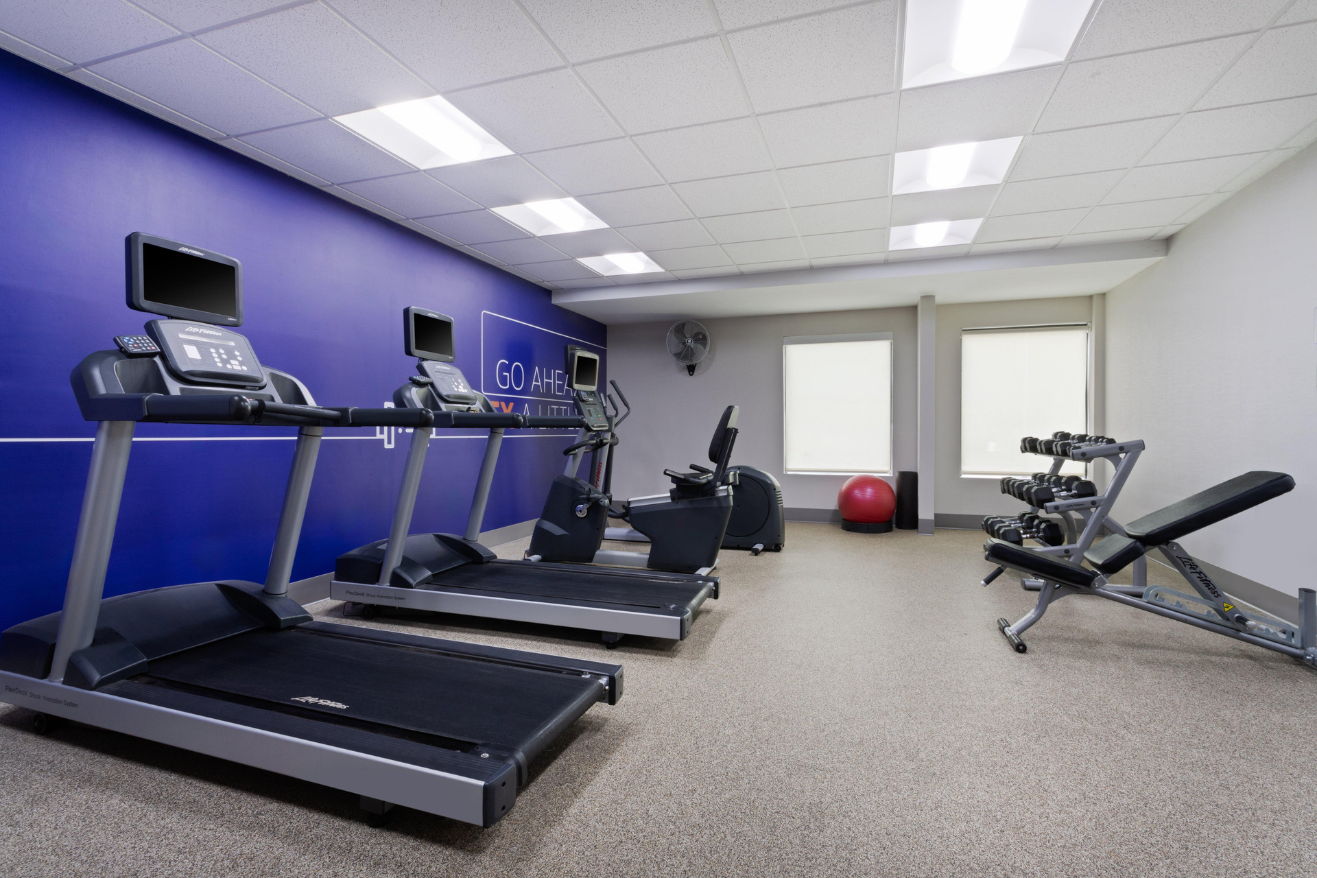 Instalaciones Recreativas Holiday Inn Express & Suites Cincinnati Riverfront by IHG