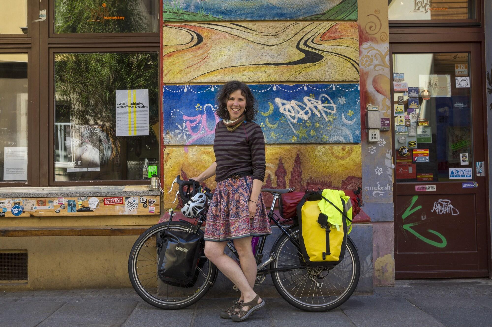 Varios Lollis Homestay - Hostel