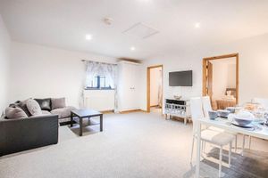 Alojamiento - Stansted Airport - Beautiful Annexe with Parking