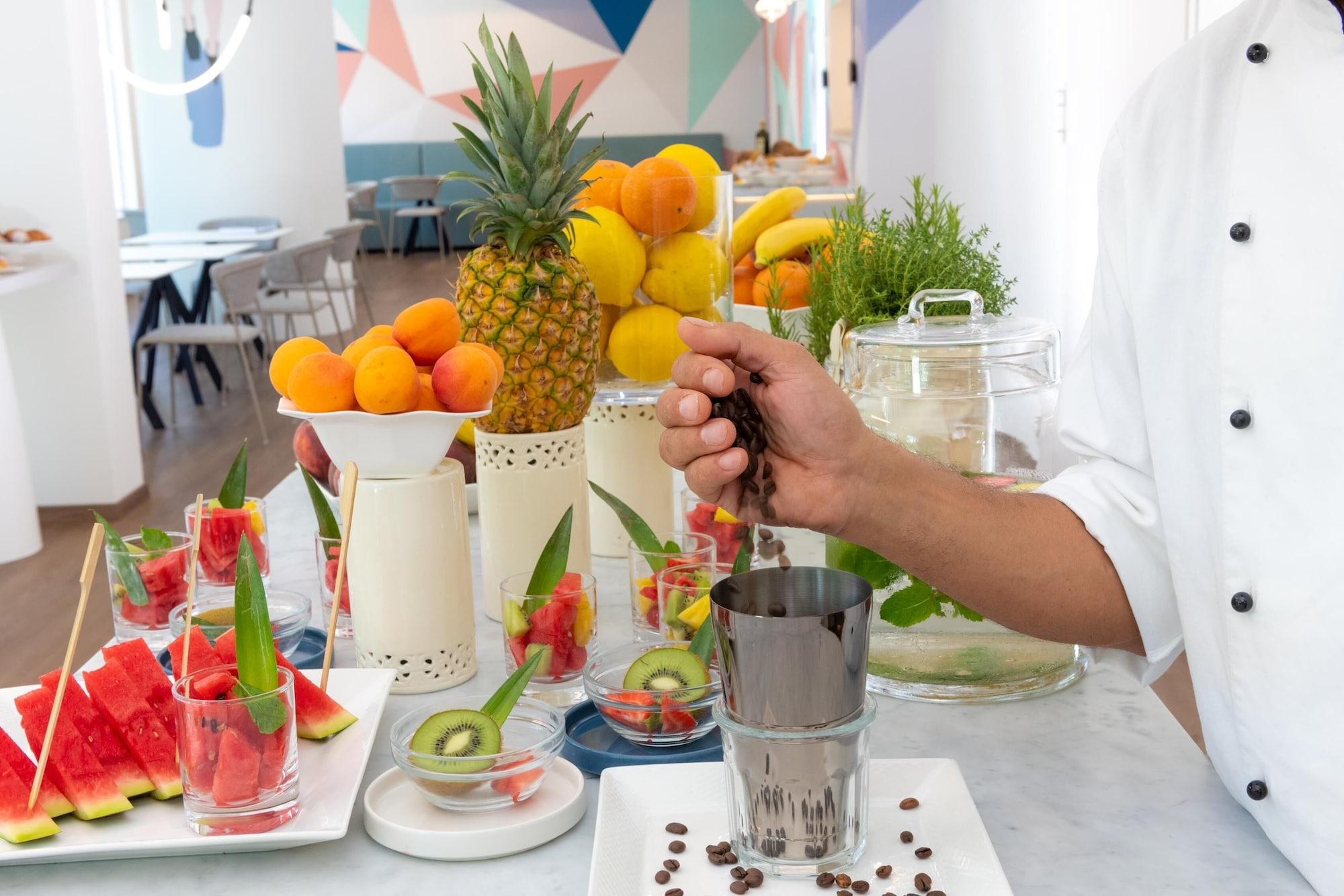 Bar/Salón Amarina Hotel