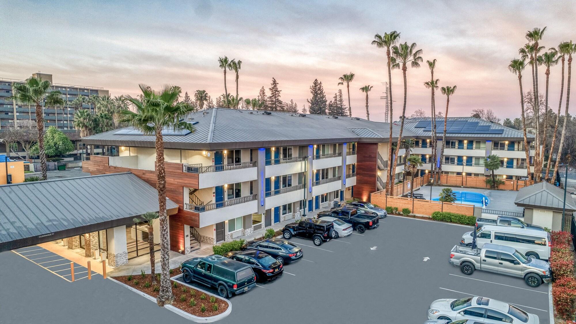 Vista Exterior Studio 6 Suites – Stockton, CA – Waterfront