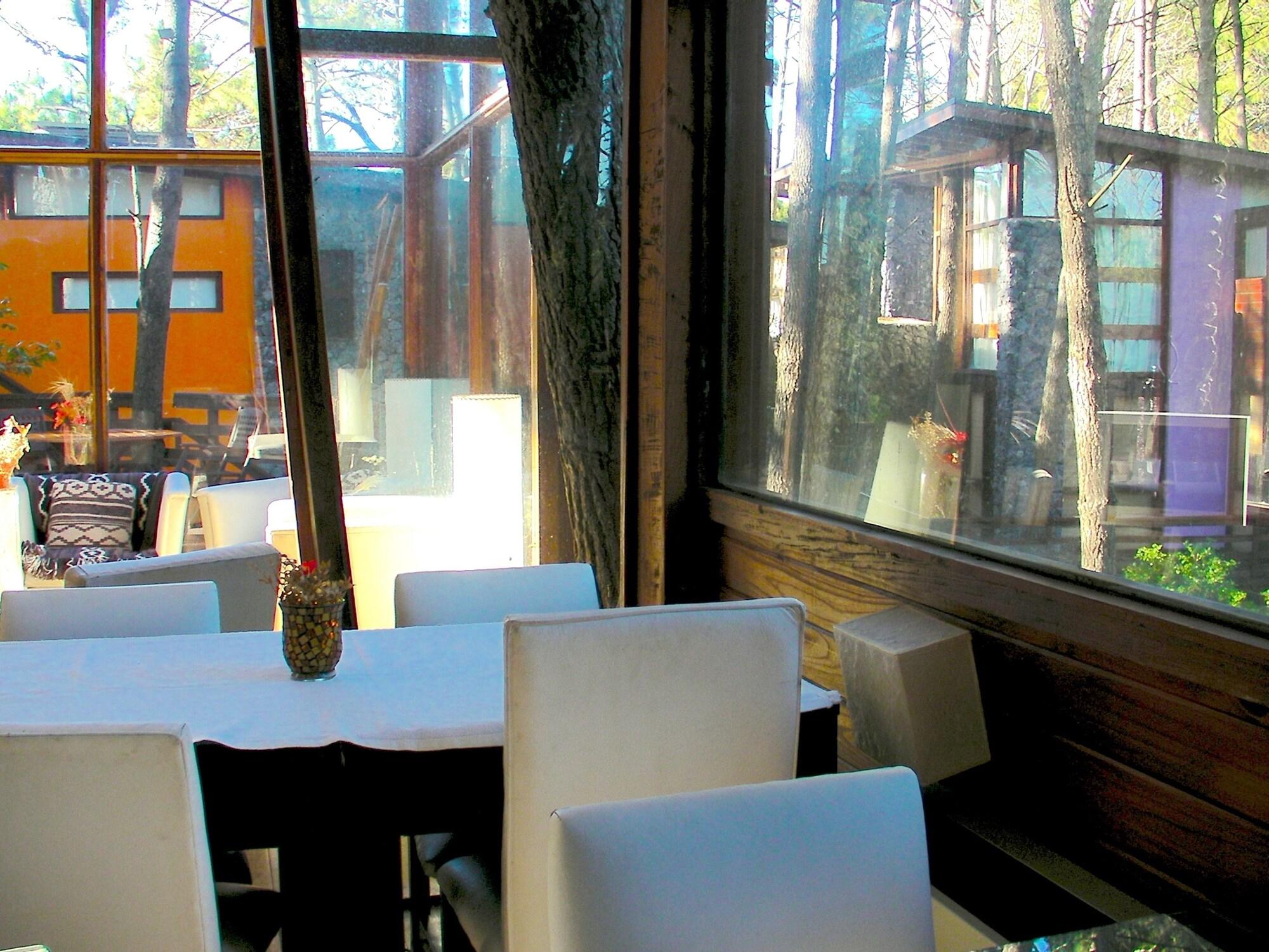 Restaurant Altos Medanos - Cabañas y Club de Bosque