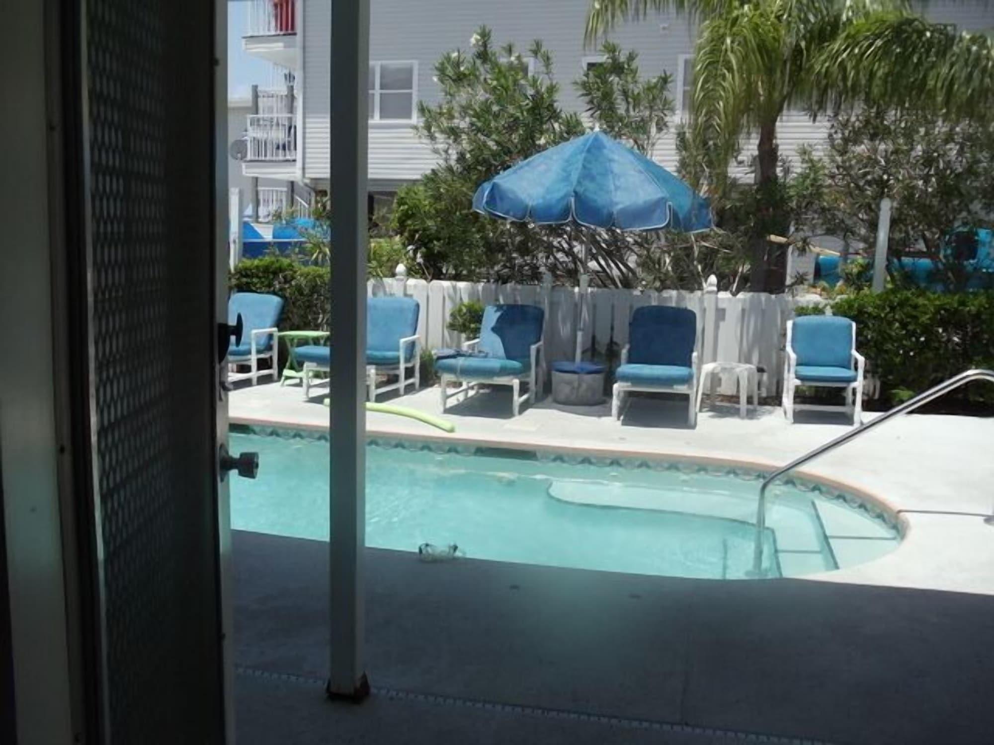 Vista Piscina Parker Manor Resort
