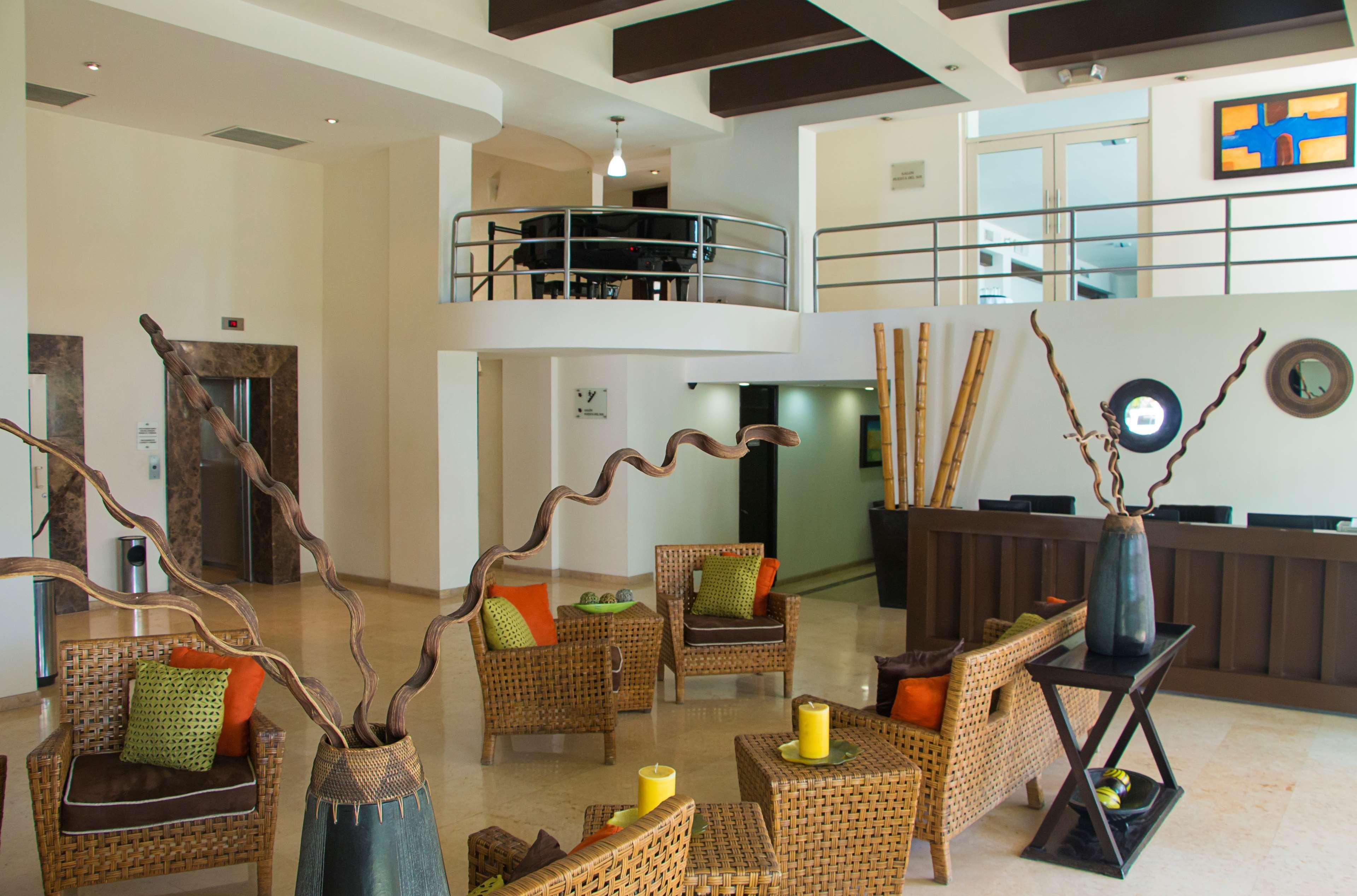 Vista Lobby Best Western Hotel Posada Freeman Zona Dorada