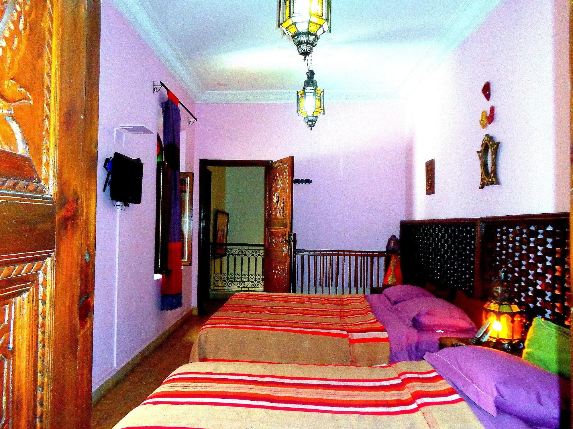 Varios Riad Sesame