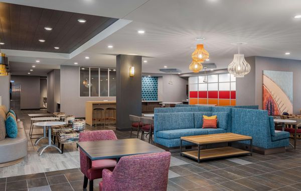 Home2 Suites BY Hilton Phoenix Midtown