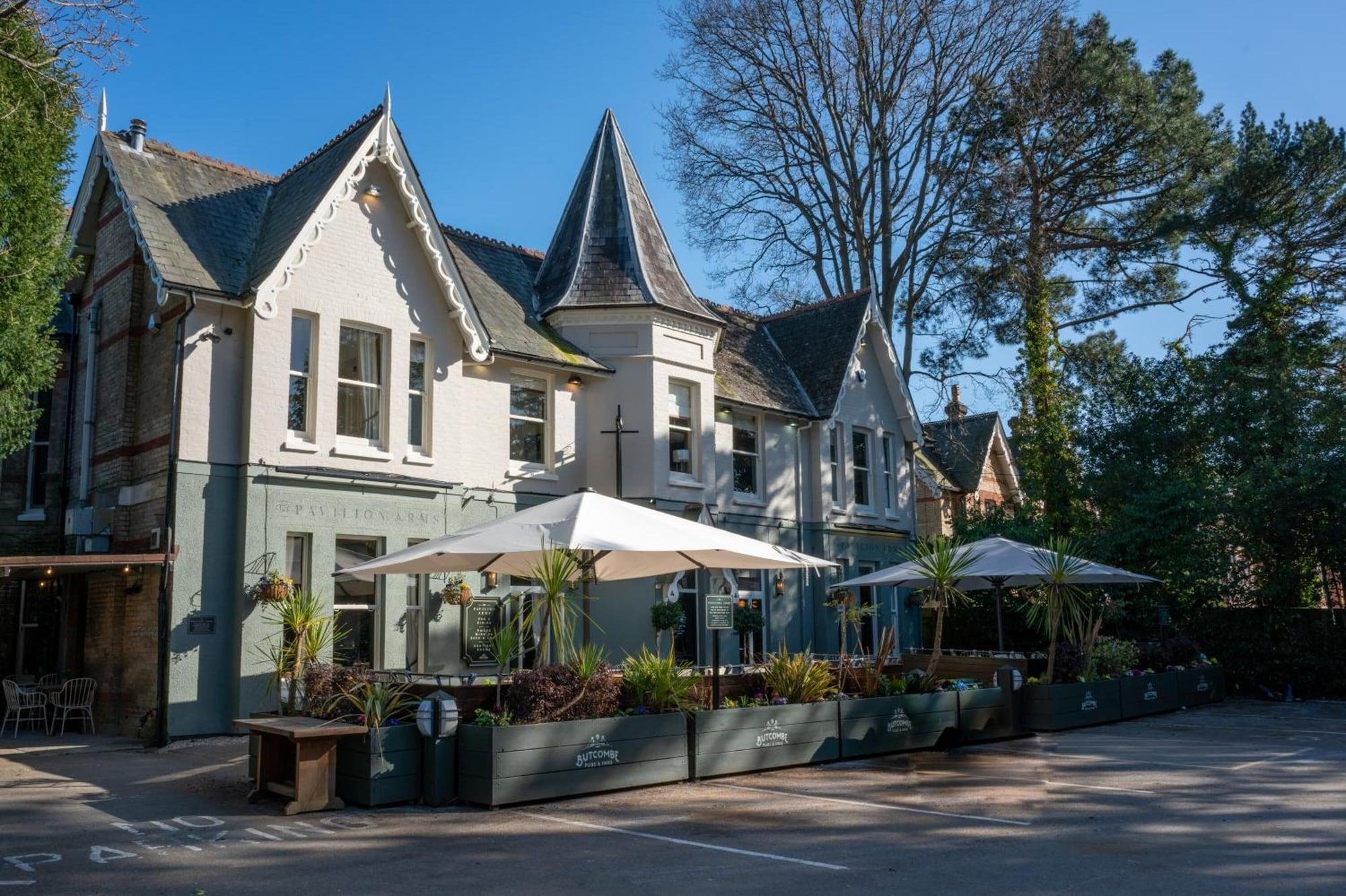 Vista Exterior The Pavilion Arms