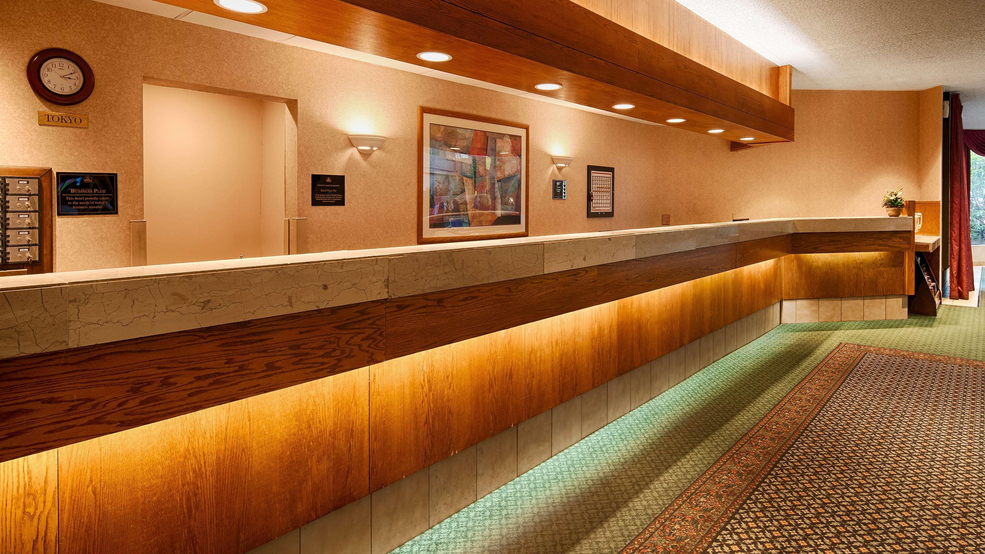 Vista Lobby Best Western Royal Plaza Hotel & Trade Center