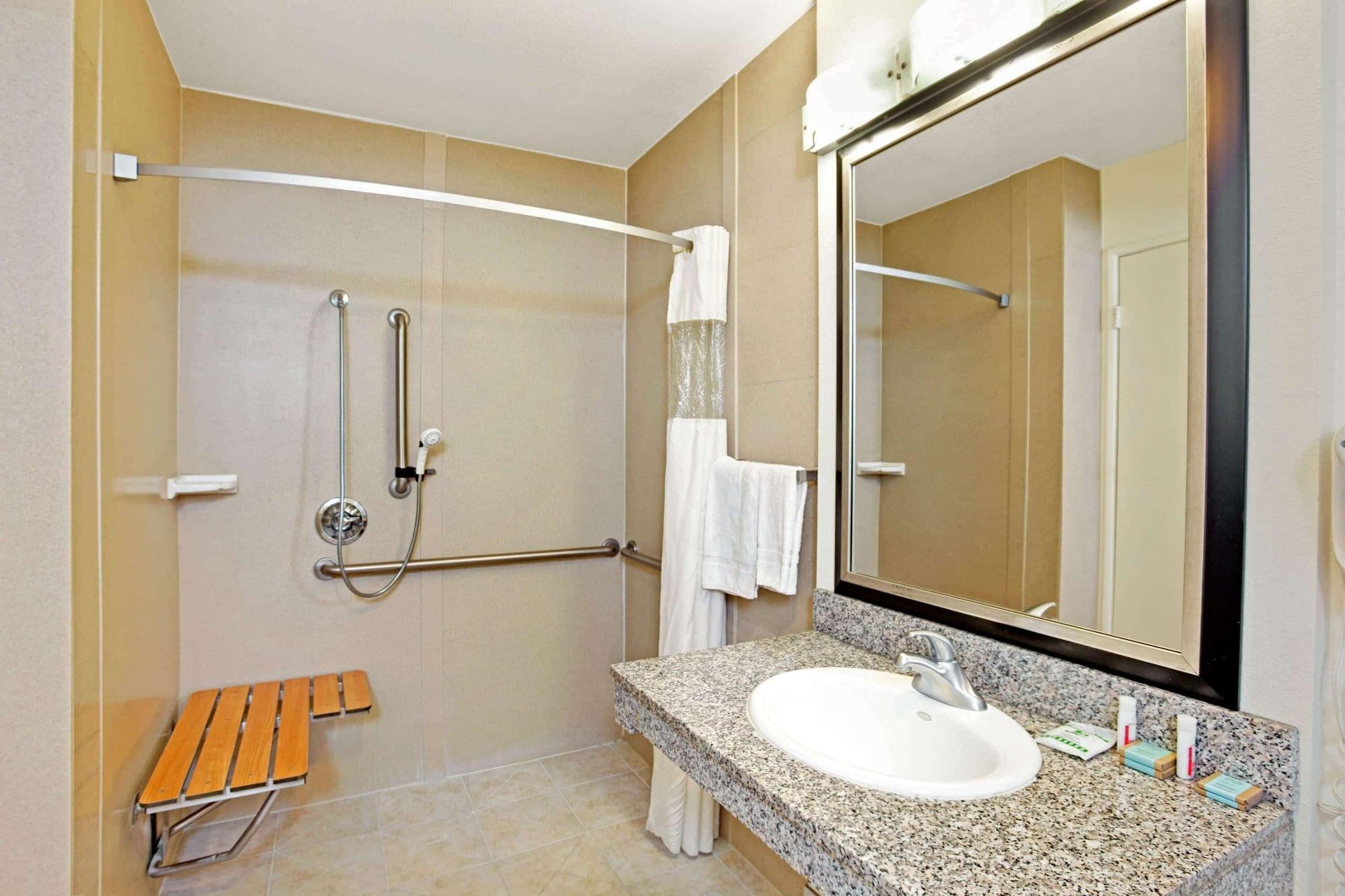 Equipamiento de Habitación Travelodge by Wyndham Banning CA Near Casino/Outlet Mall