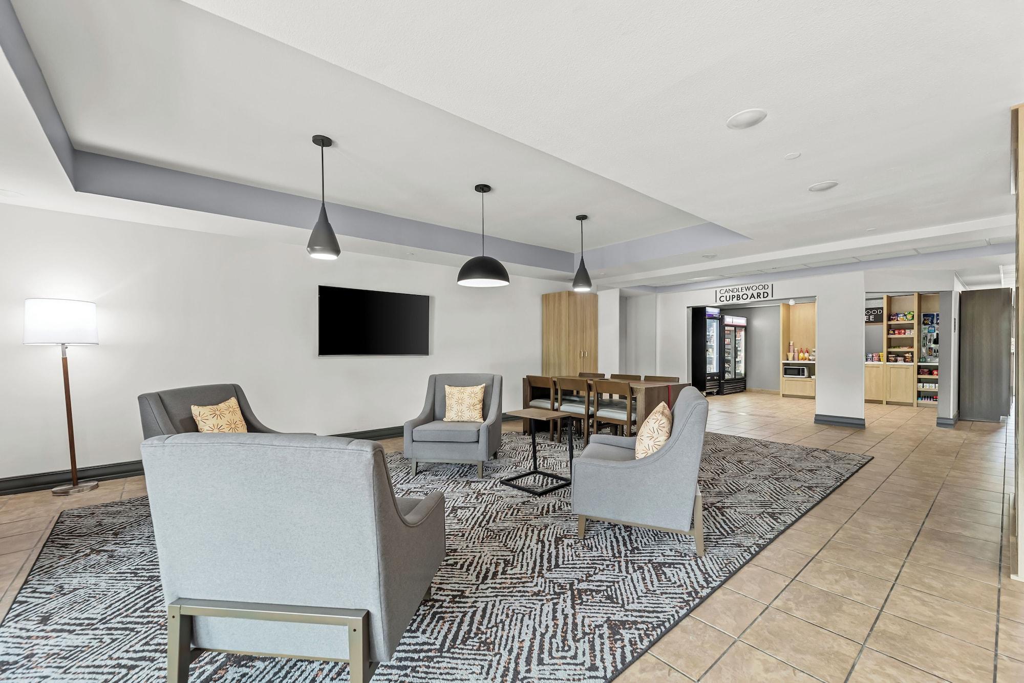Vista Lobby Candlewood Suites FLOWOOD, MS by IHG