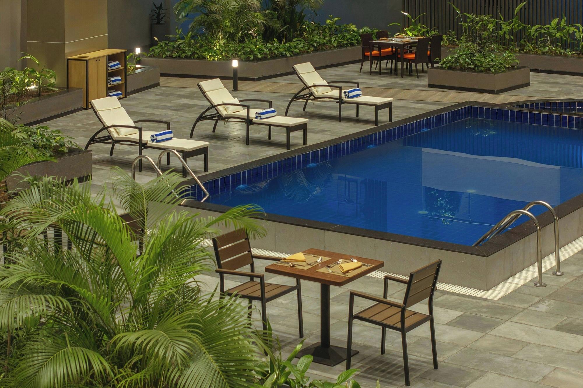 Vista Piscina Protea Hotel by Marriott Kinshasa