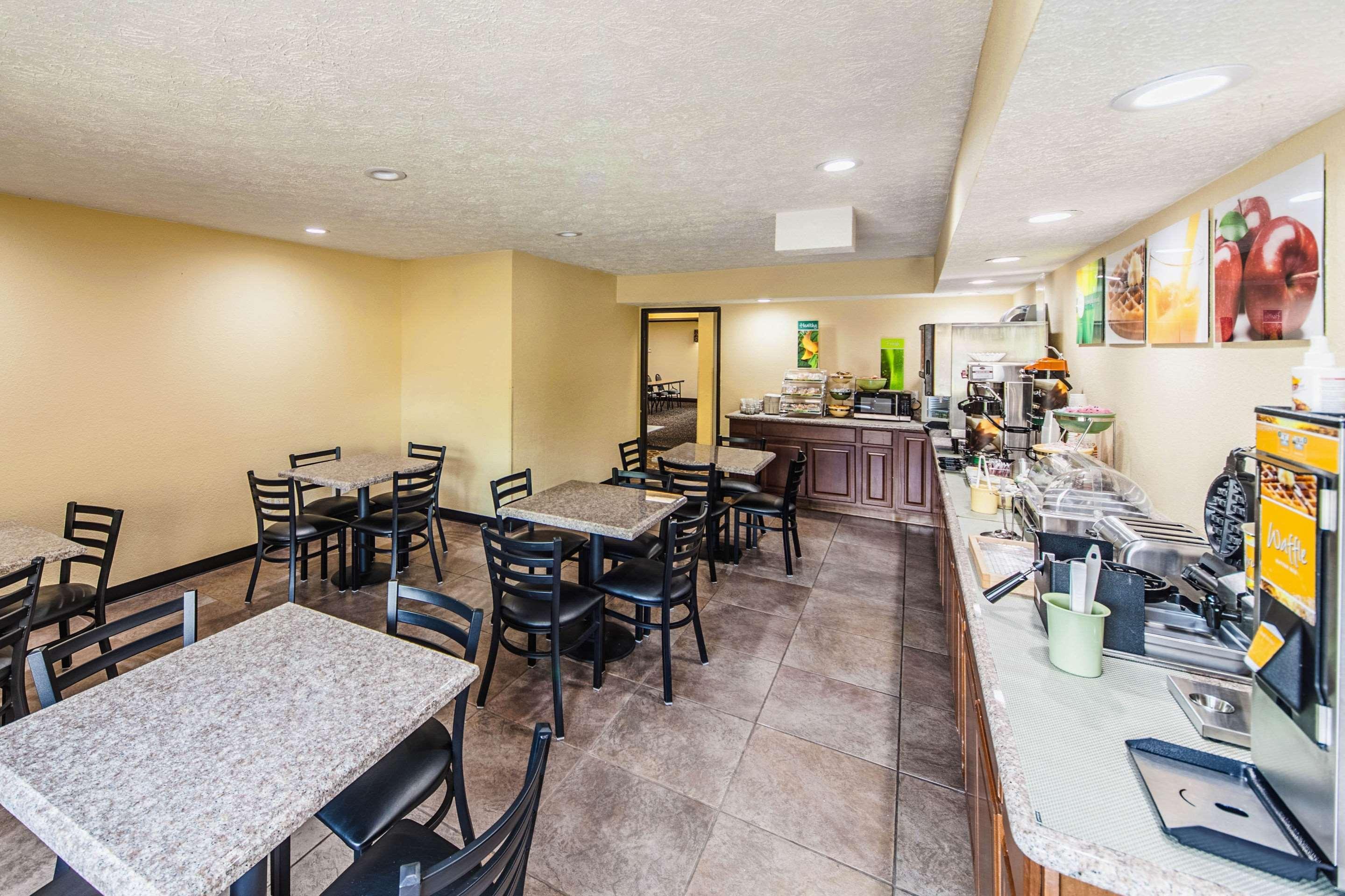 Restaurant Quality Inn Decatur near US-224