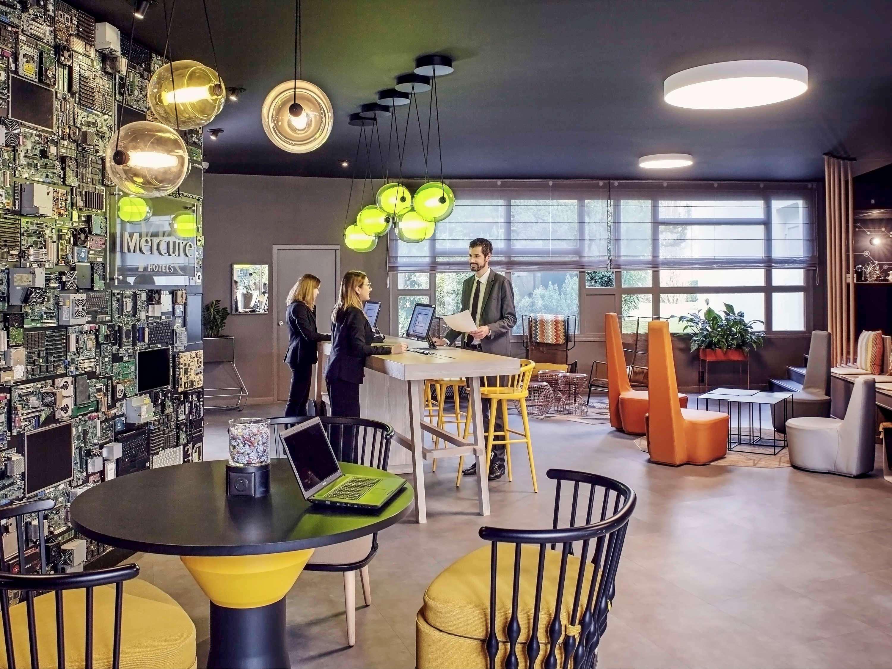 Vista Exterior Mercure Paris Sud Les Ulis