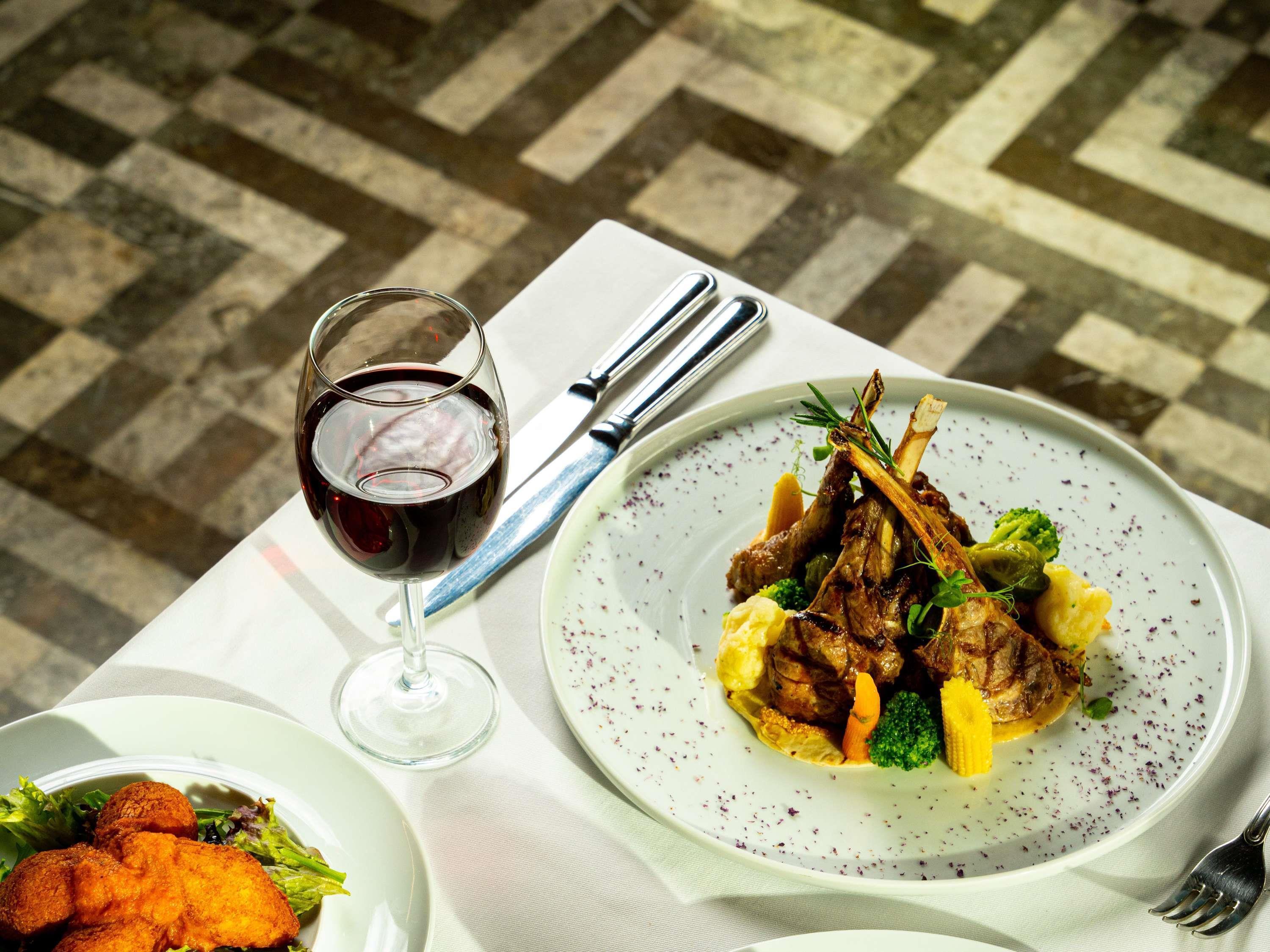 Restaurant Downtown Ankara Hotel by Accor