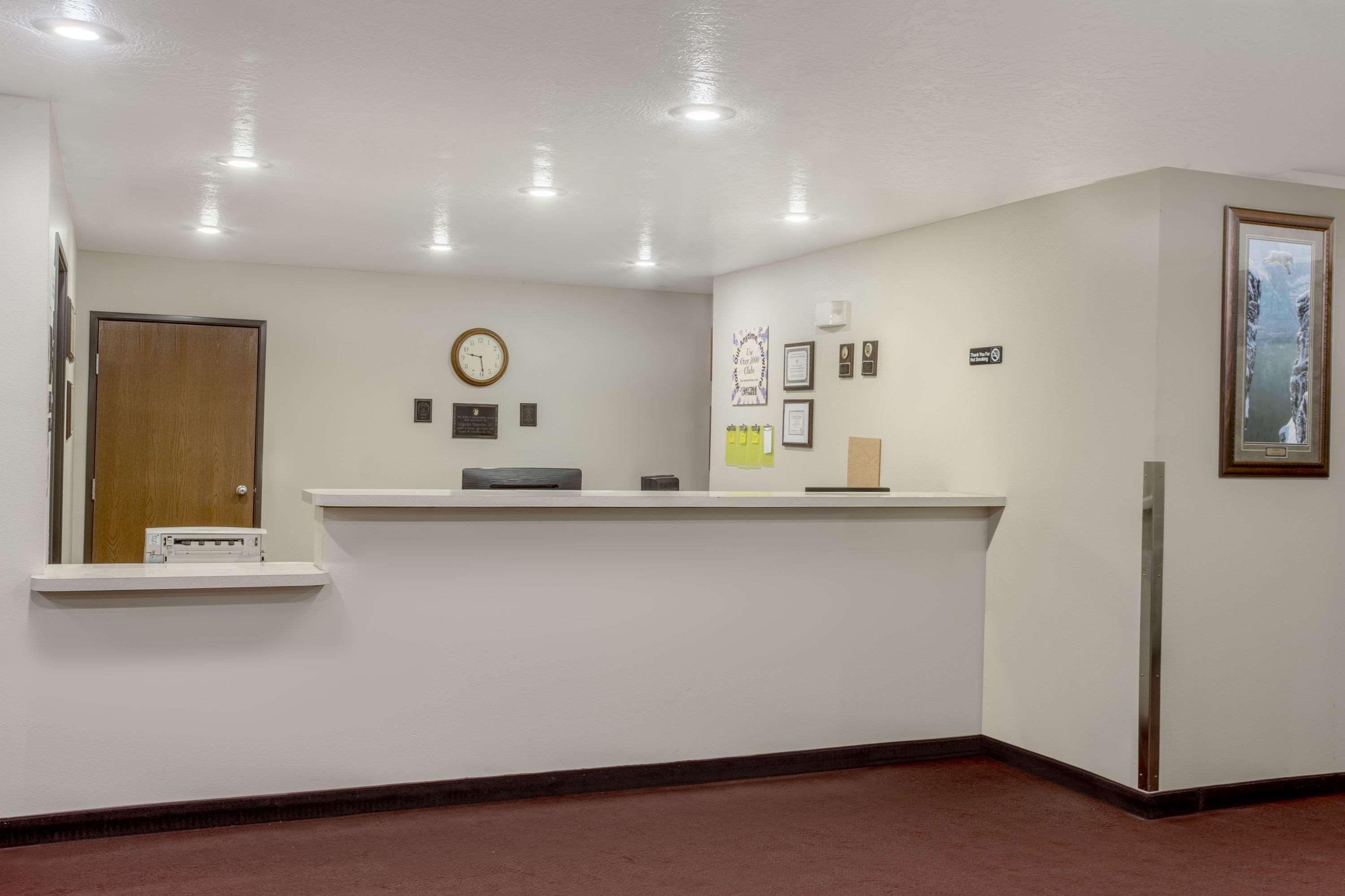 Vista Lobby Super 8 By Wyndham Blackfoot