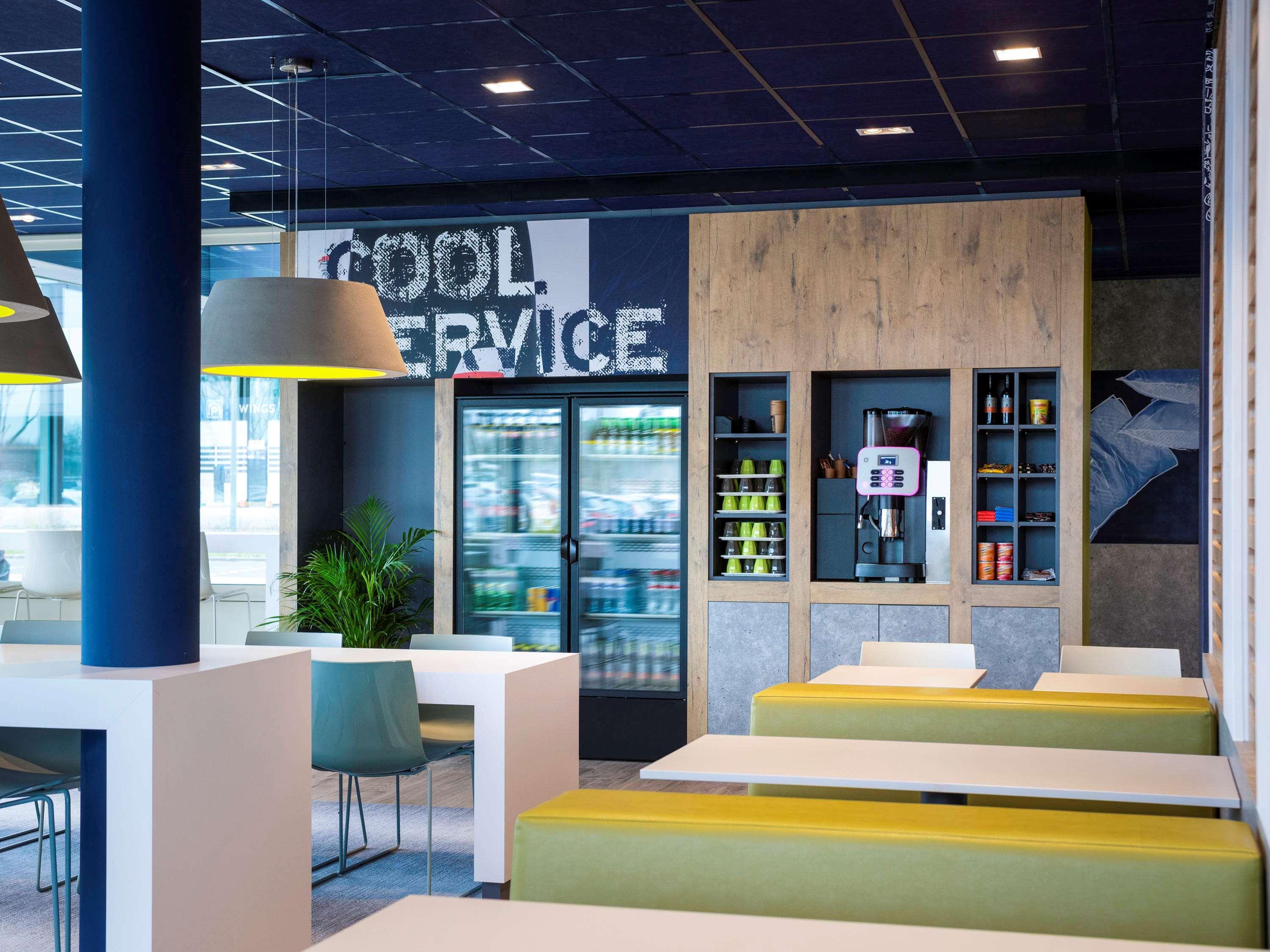 Vista Lobby ibis budget Rotterdam The Hague Airport