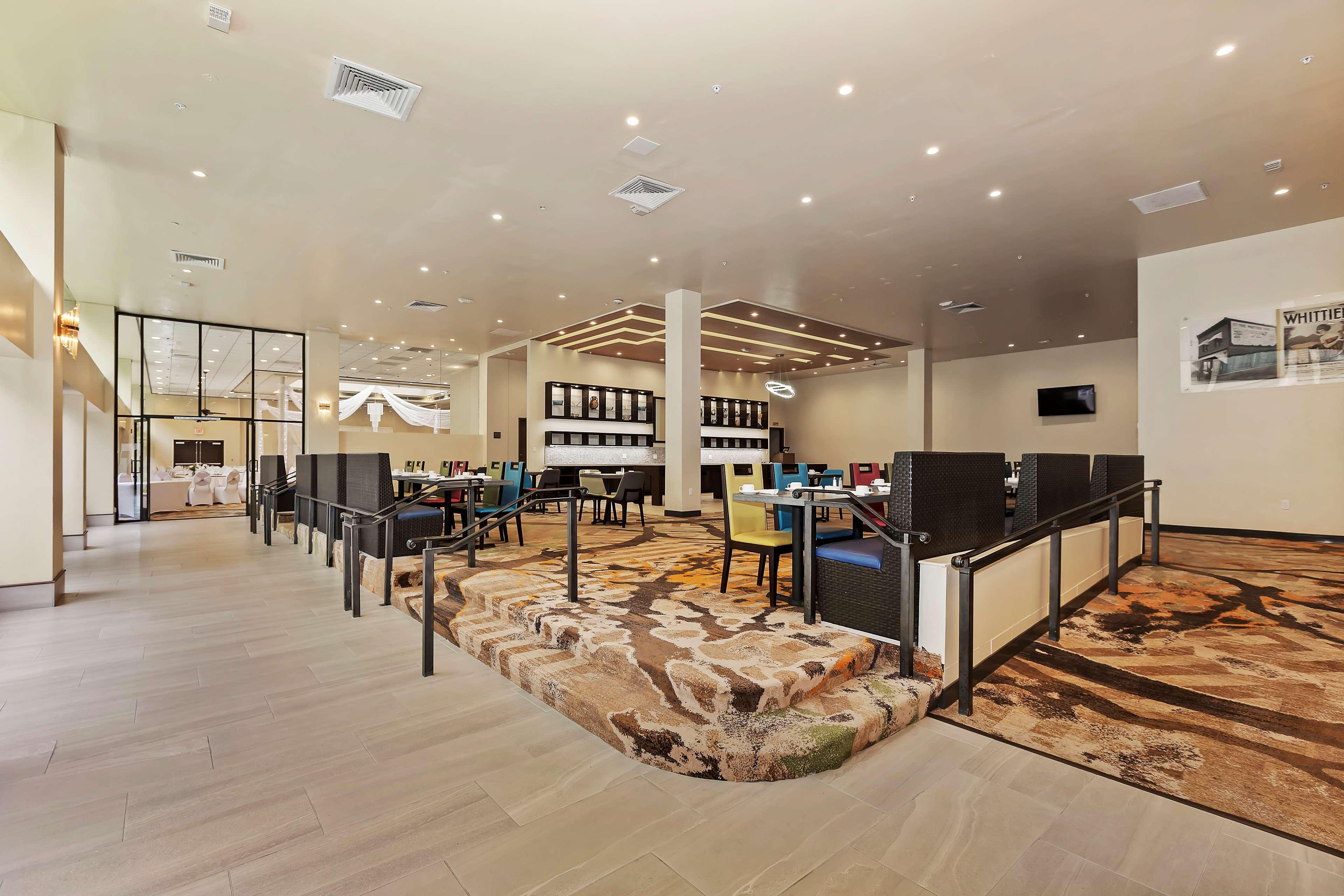 Vista Lobby Doubletree by Hilton Whittier Los Angeles