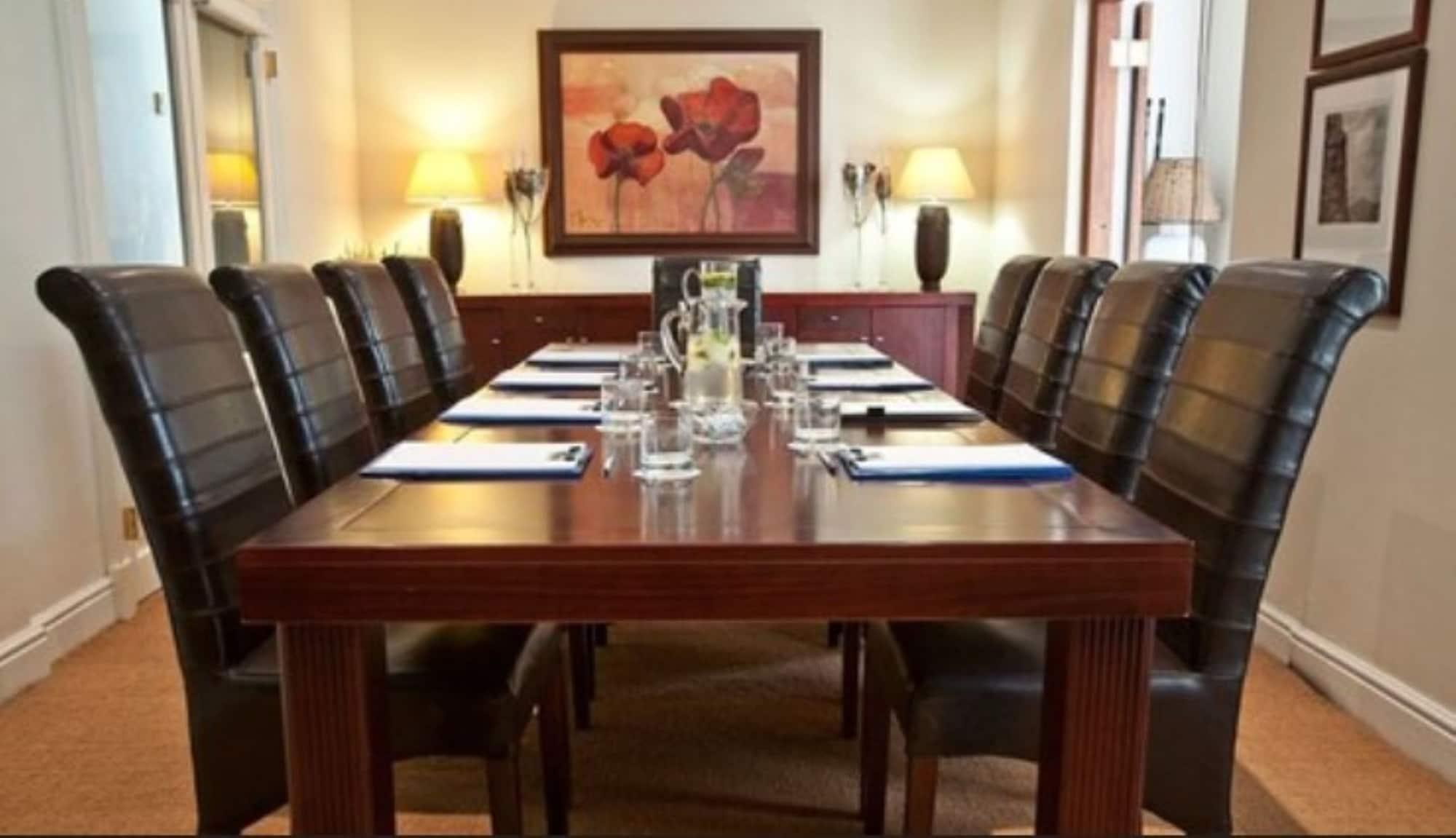 Sala de Reuniones Fernwood Manor