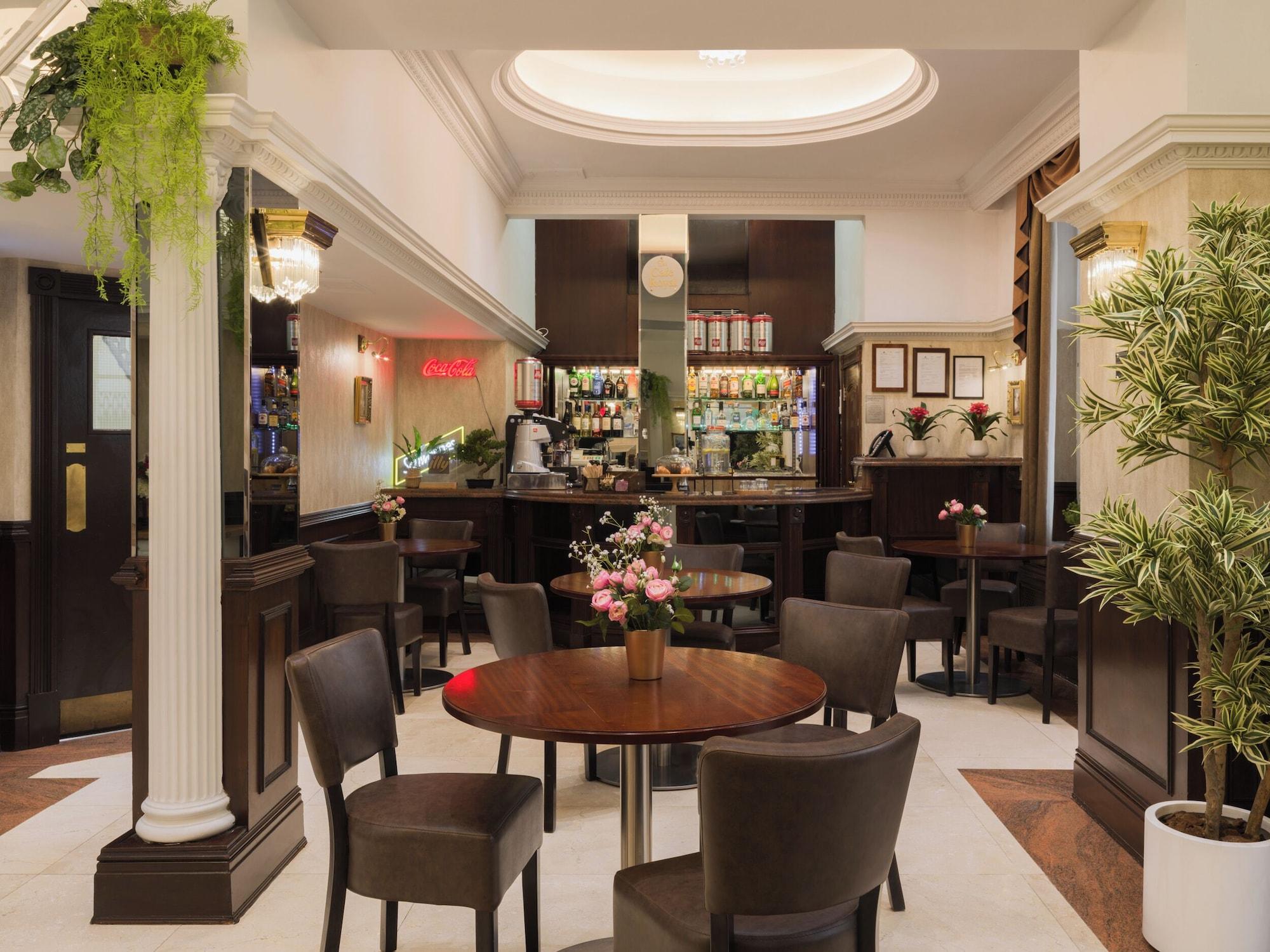 Bar/Salón Royal Eagle Hotel