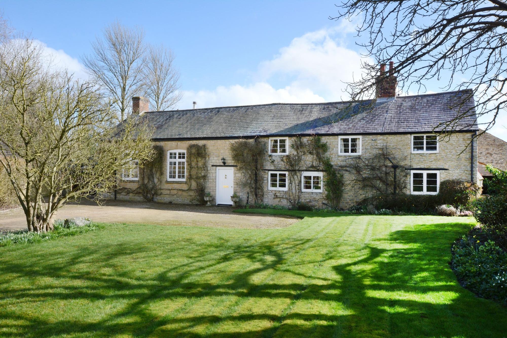 Vista Exterior The Old School