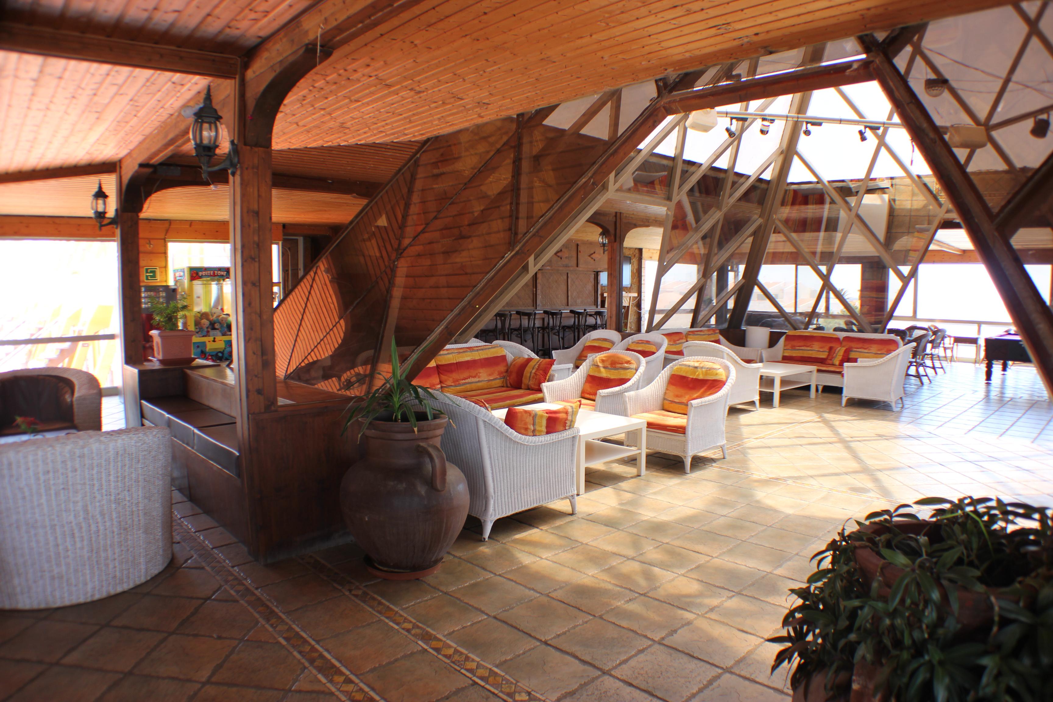 Vista Lobby La Piramide