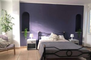 Arriendo temporal - Lavender villa is set in our beautiful landscaped gardens next to the pool.