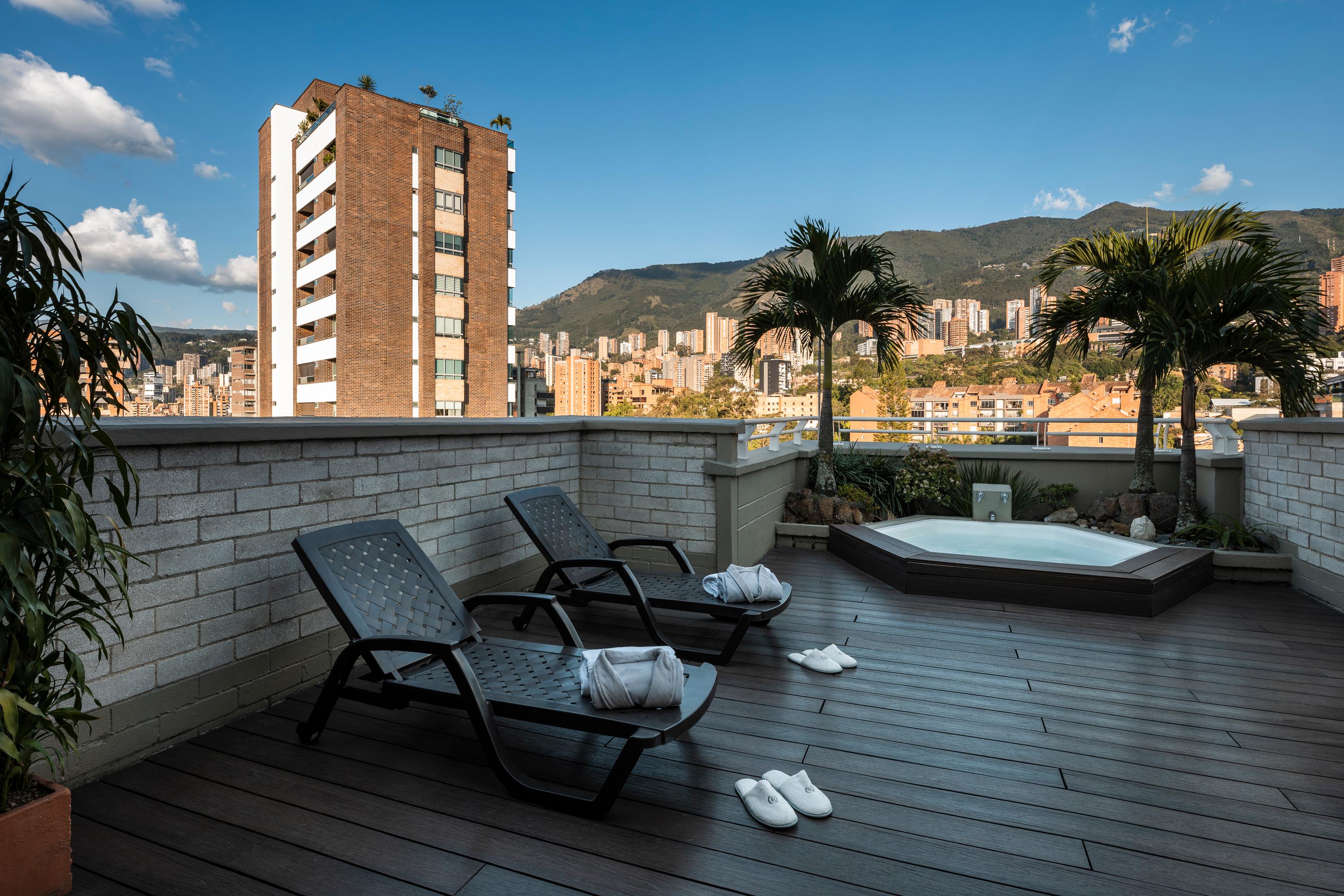 Vista a la ciudad Hotel Poblado Alejandría
